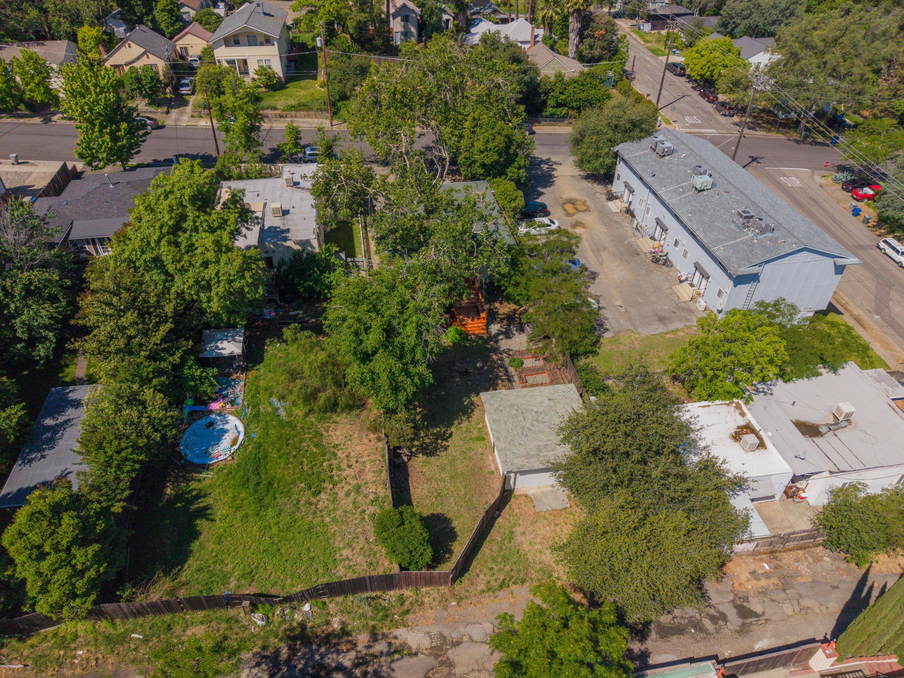 main property photo 29