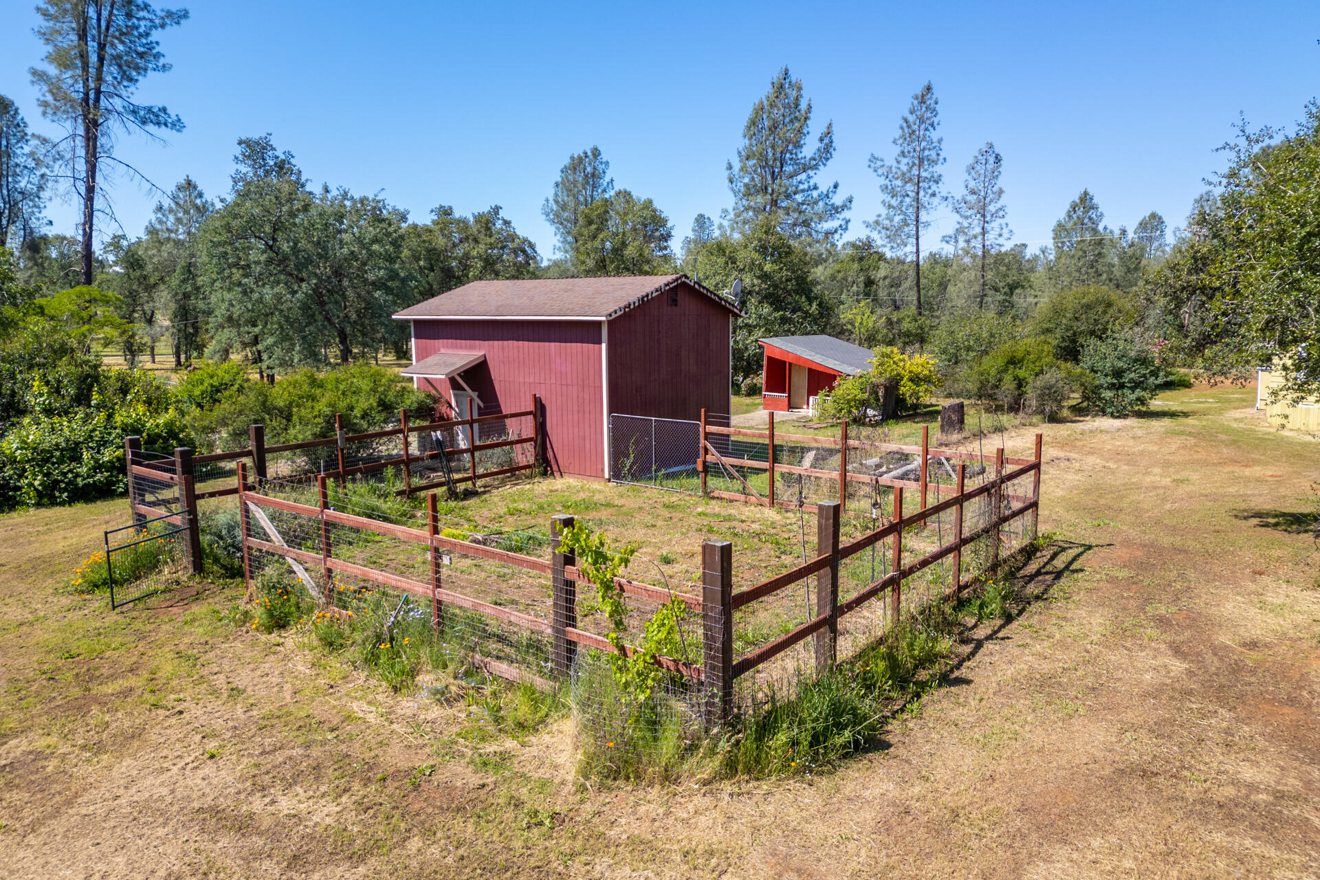 main property photo 34