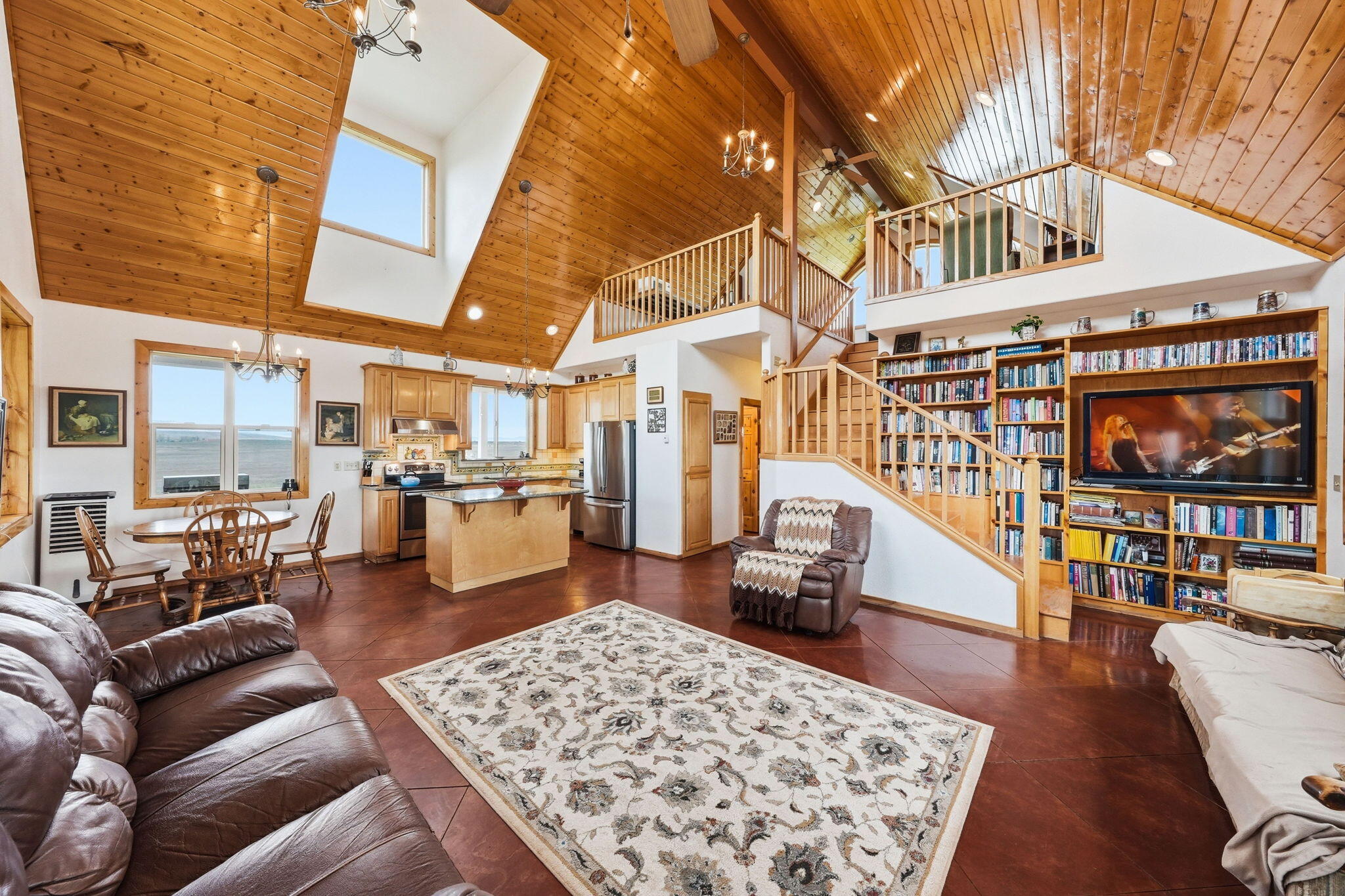 main property photo 5