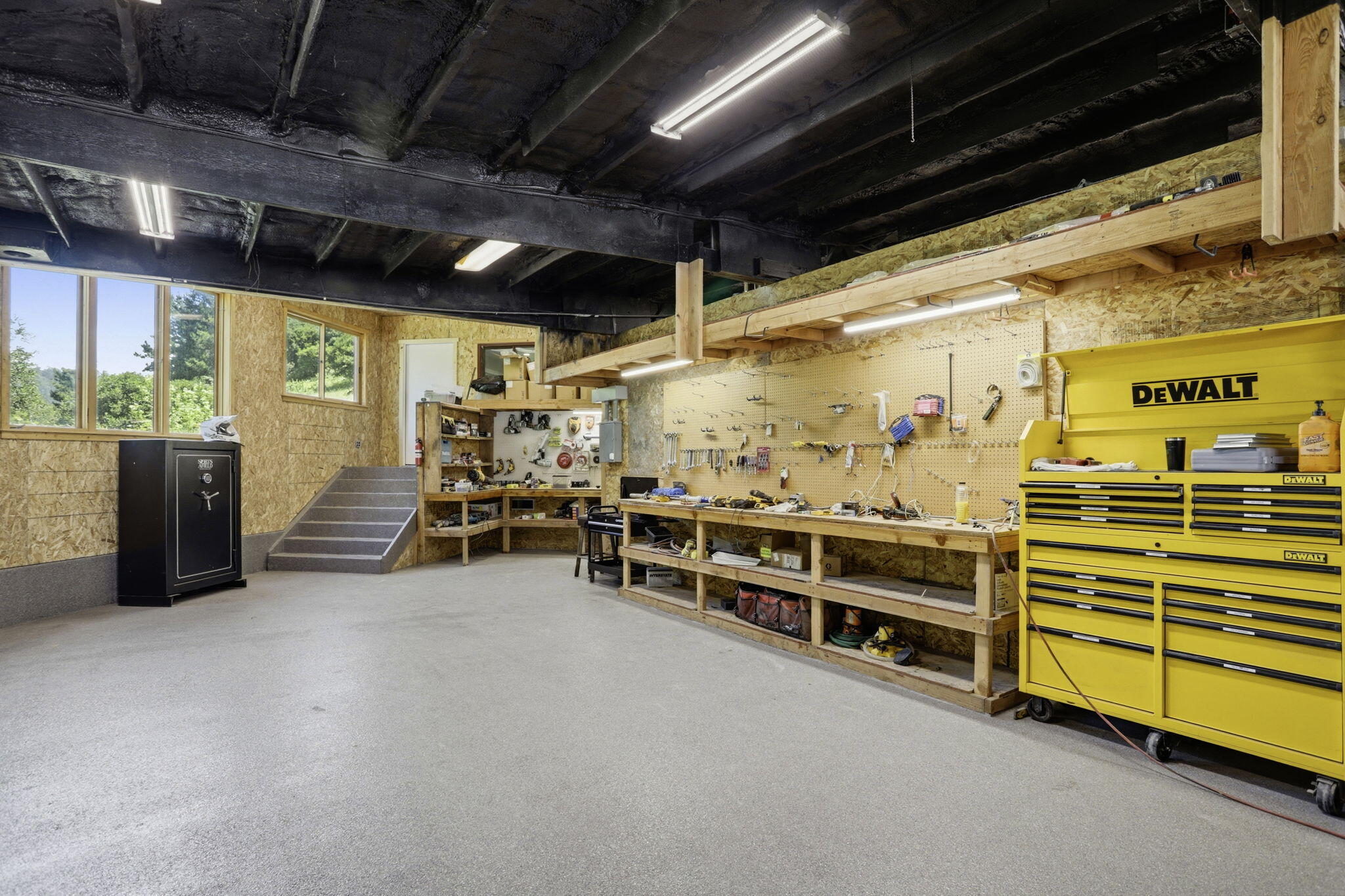 main property photo 35