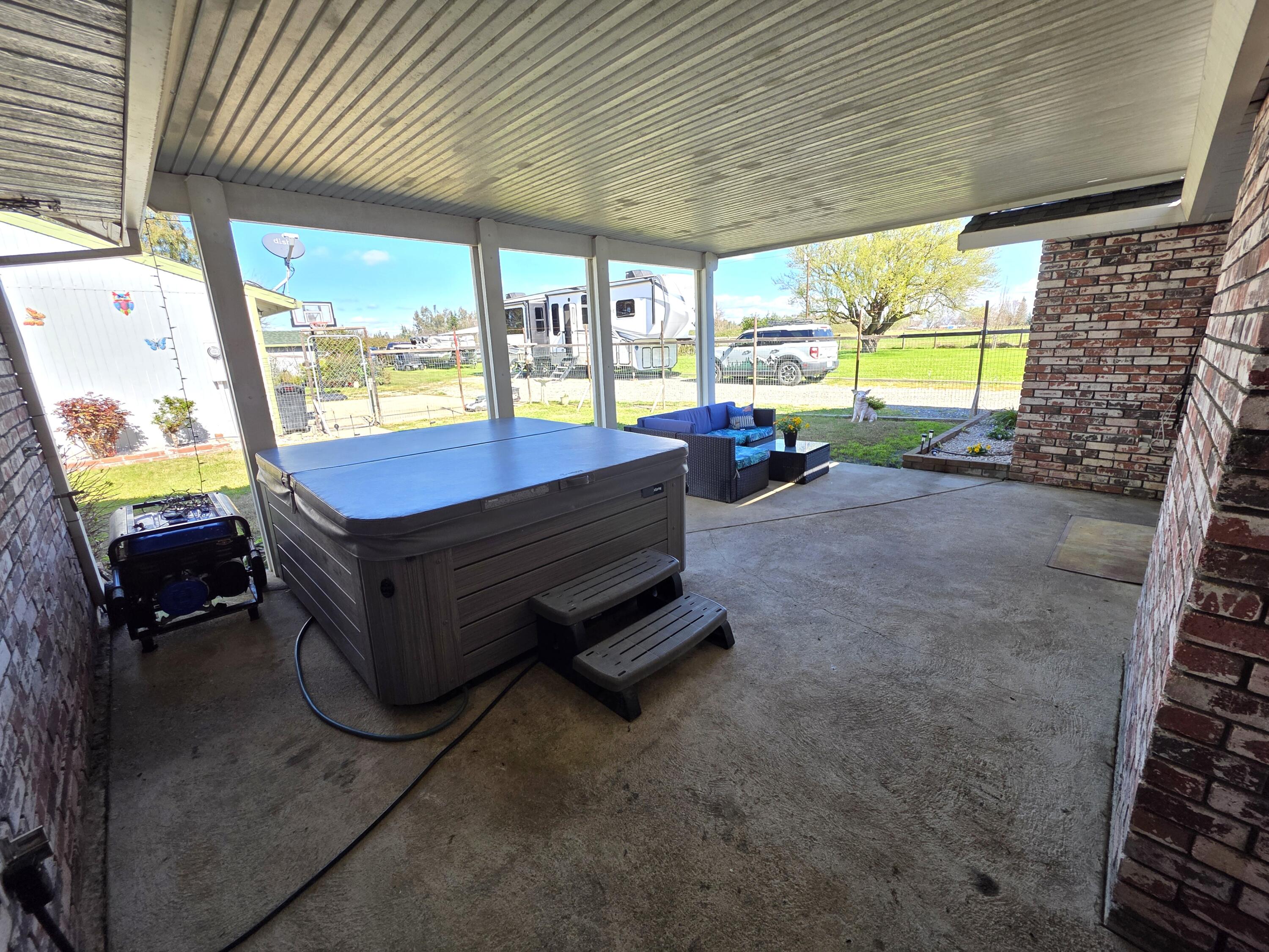 main property photo 31