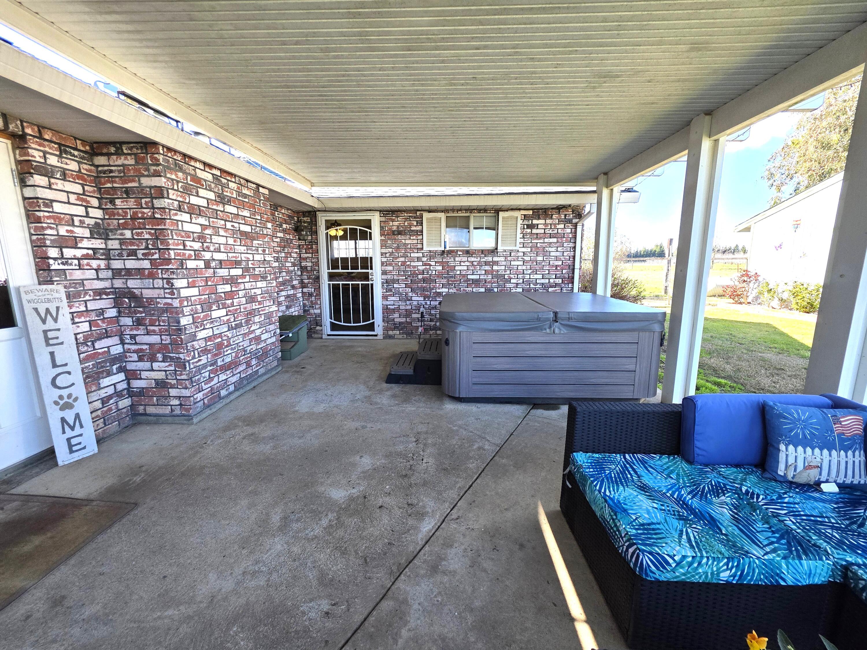 main property photo 32