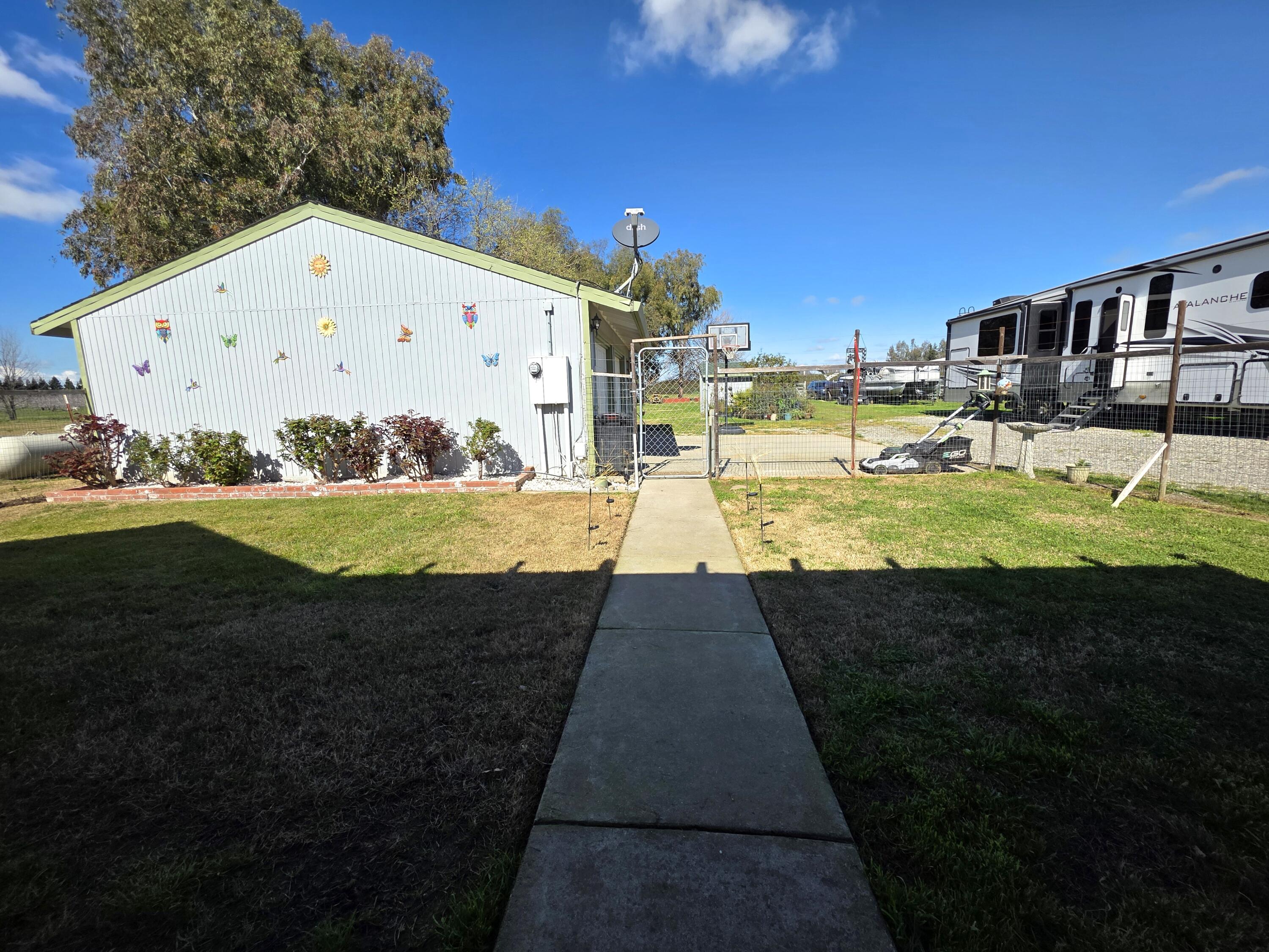 main property photo 34