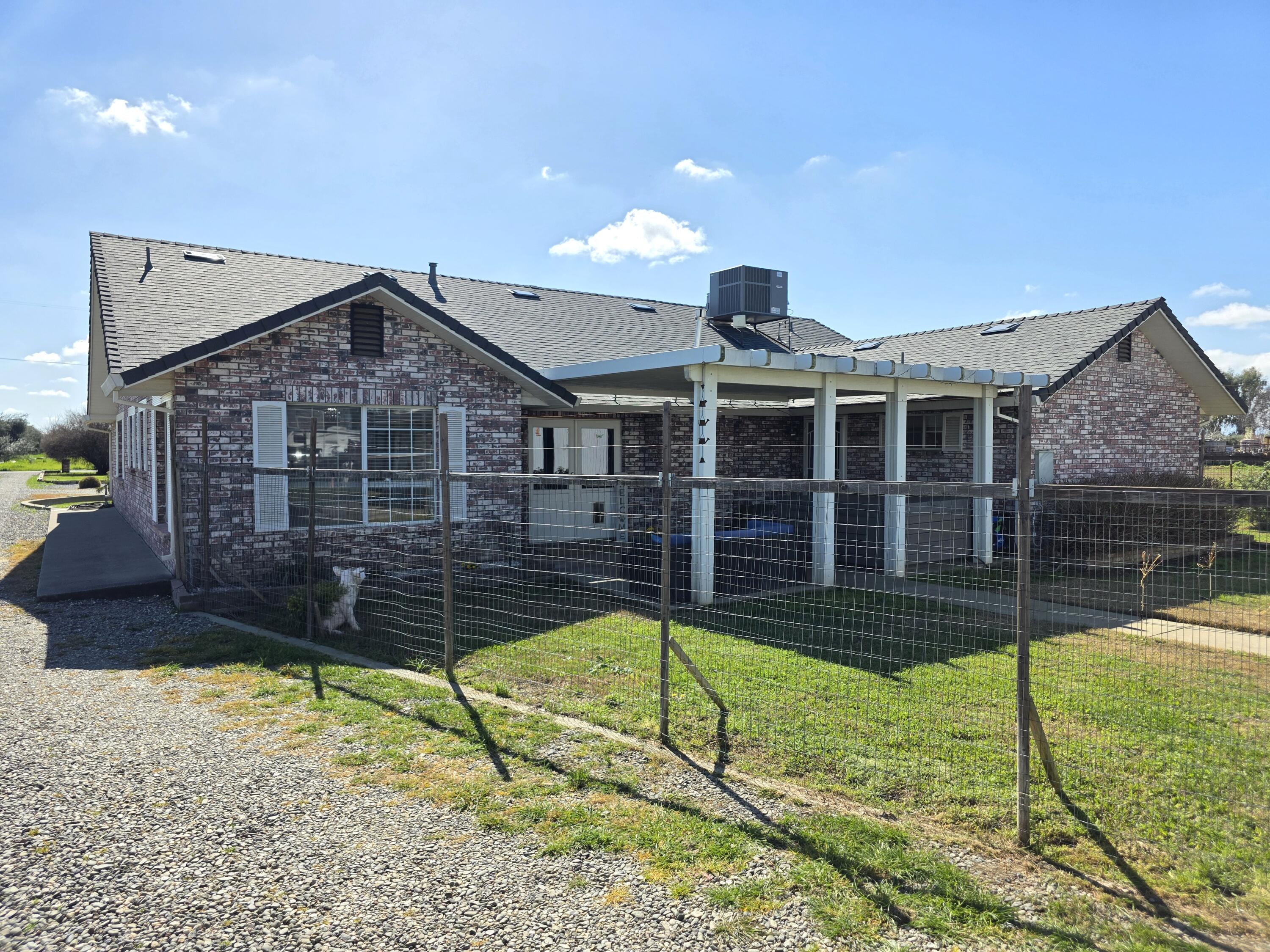 main property photo 37
