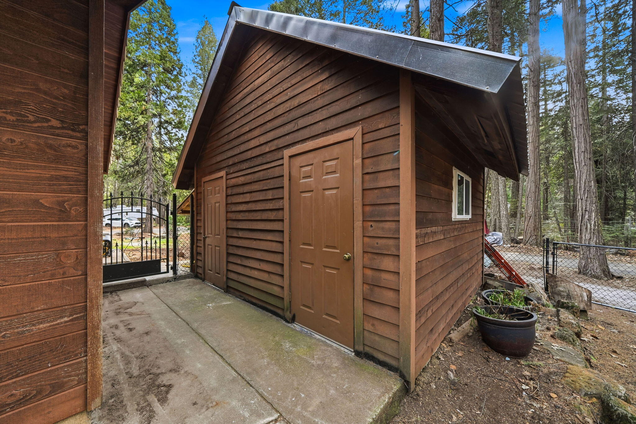 main property photo 47
