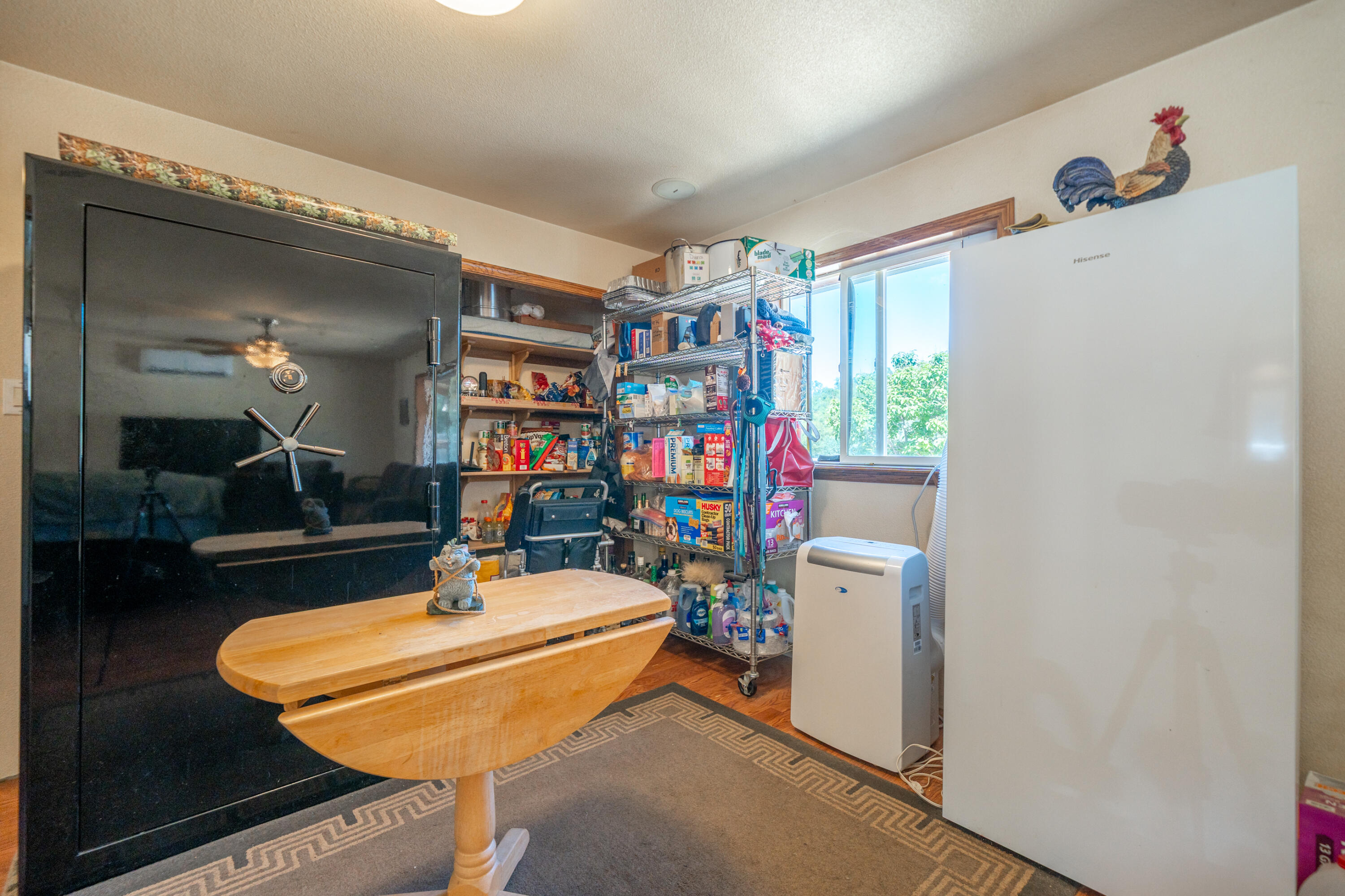 main property photo 17