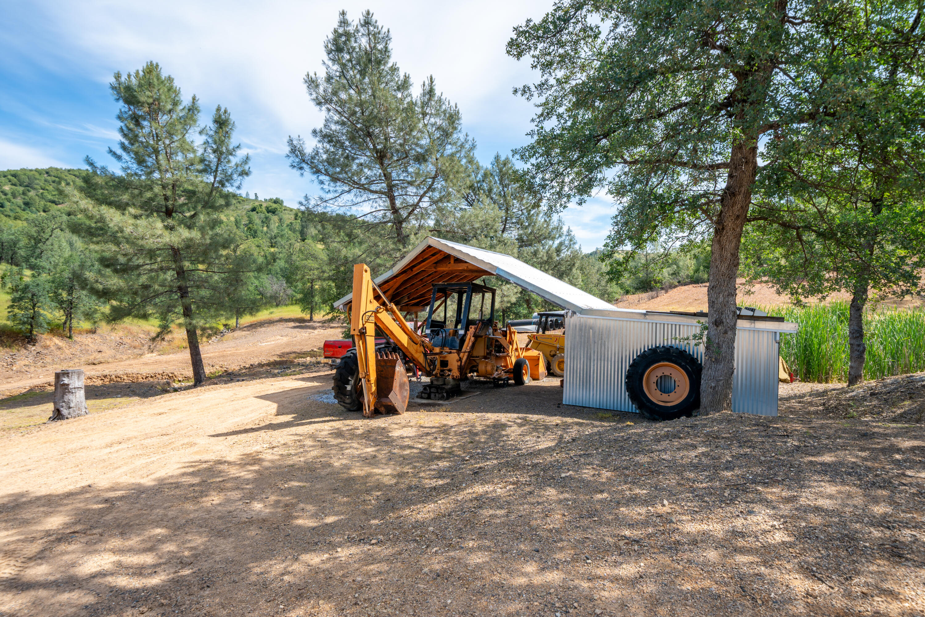 main property photo 41