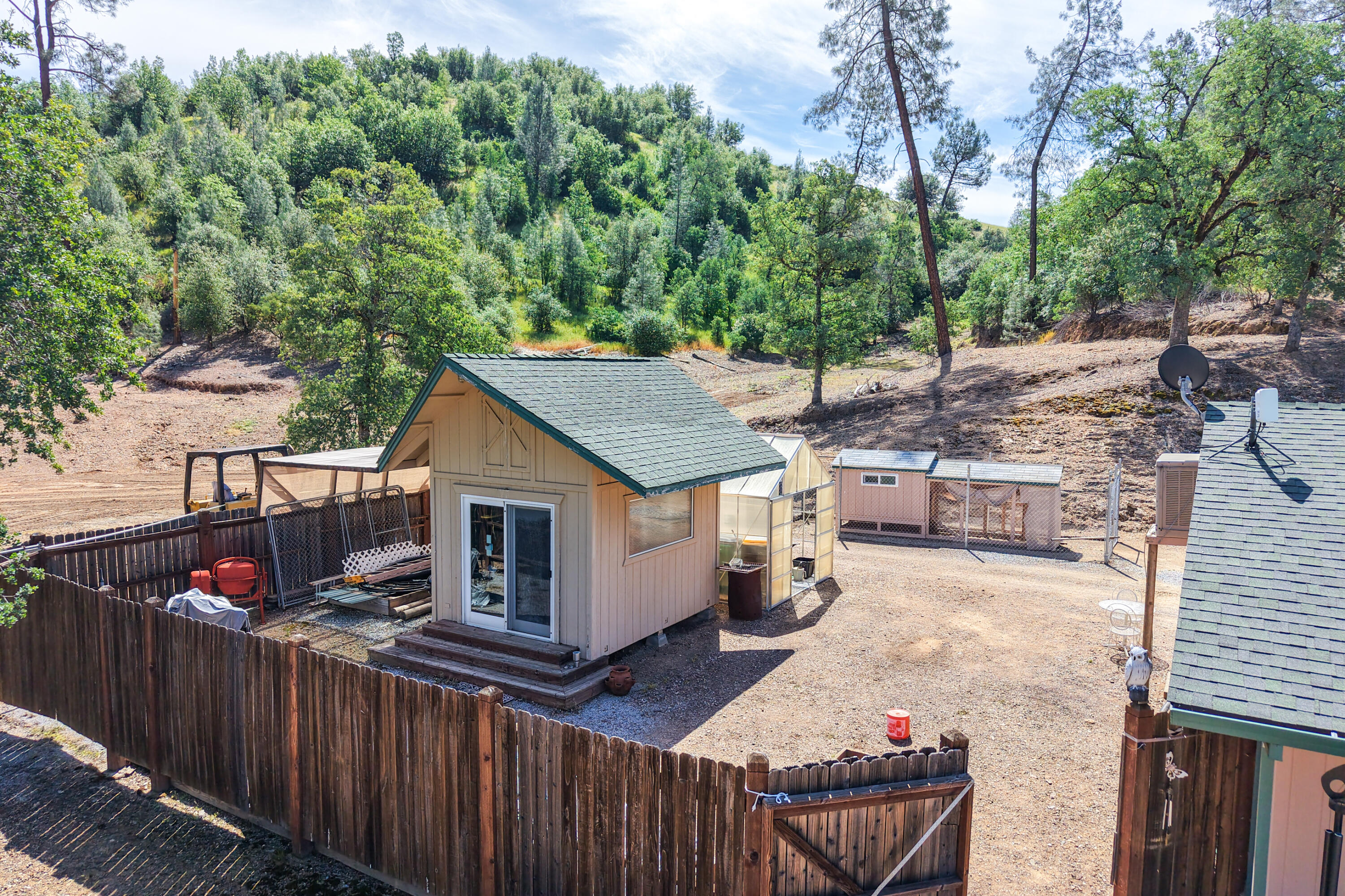 main property photo 89
