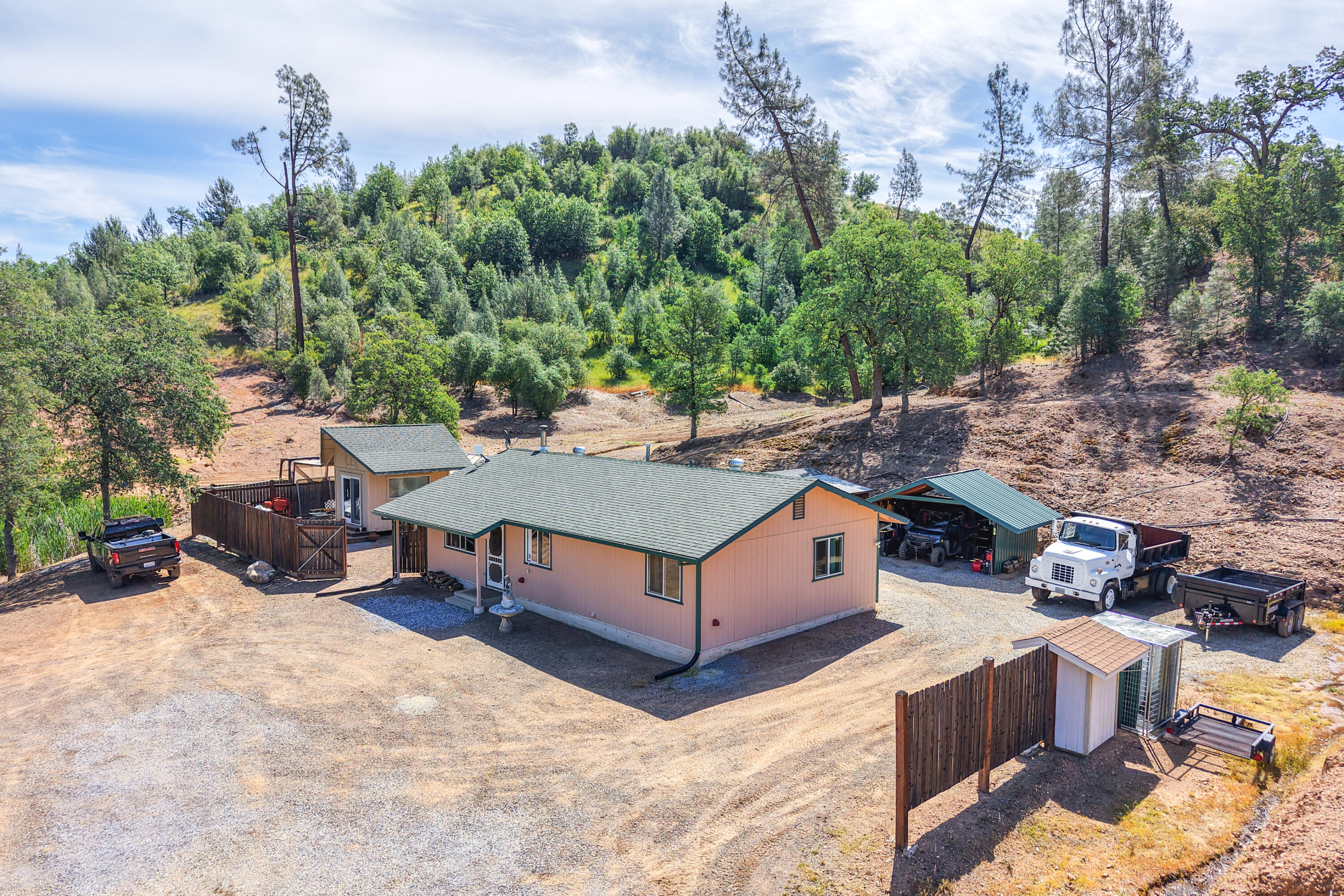 main property photo 90
