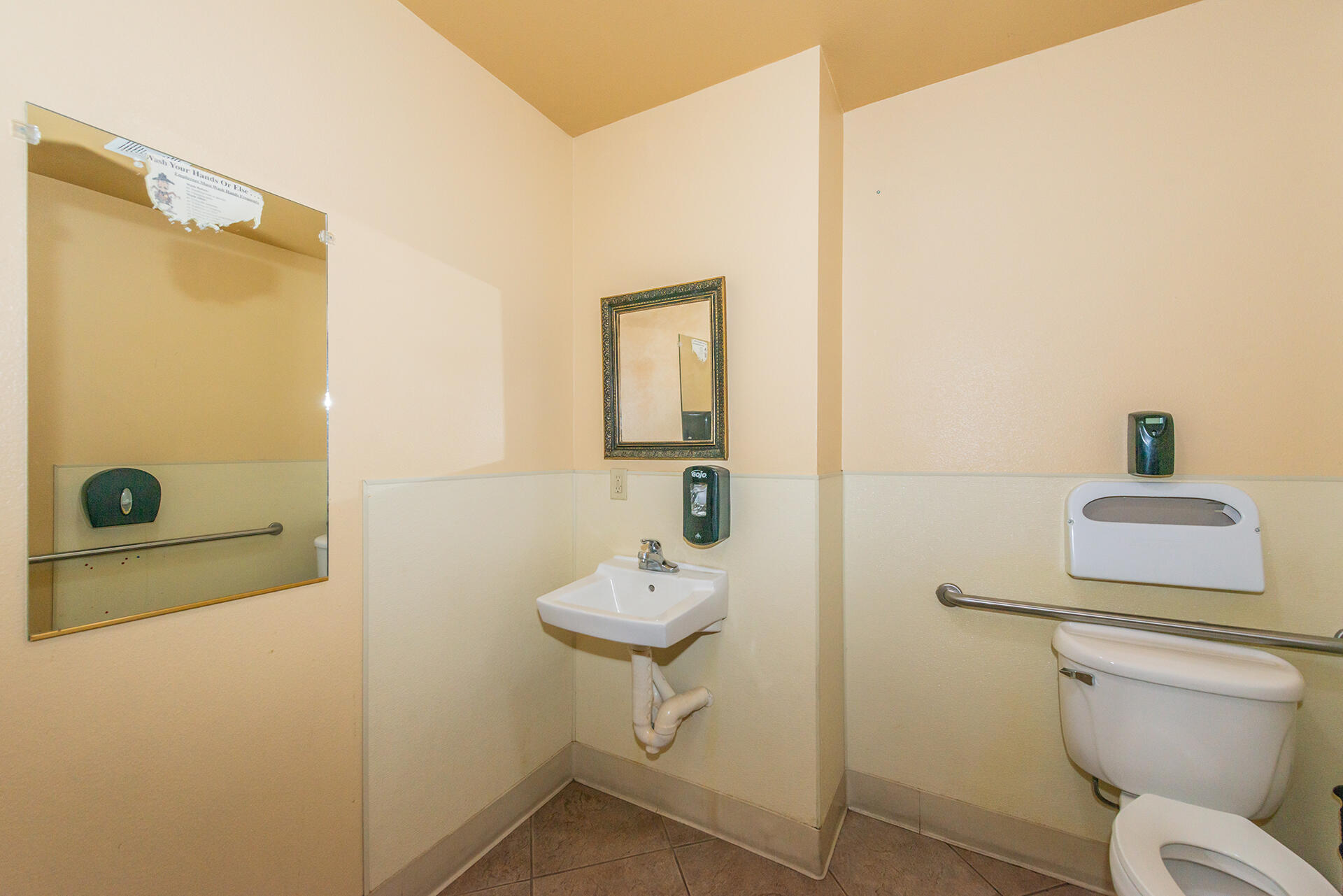 main property photo 31