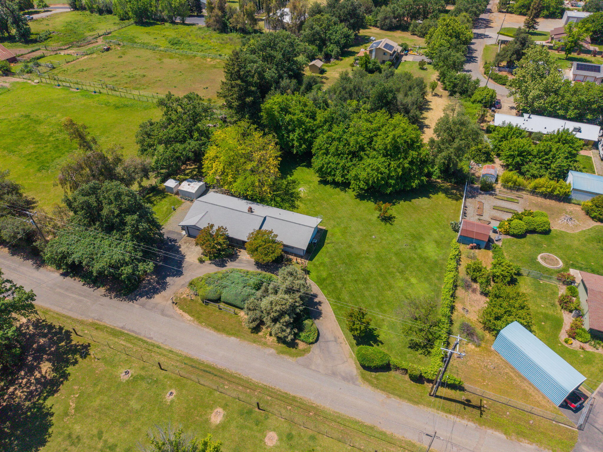 main property photo 45