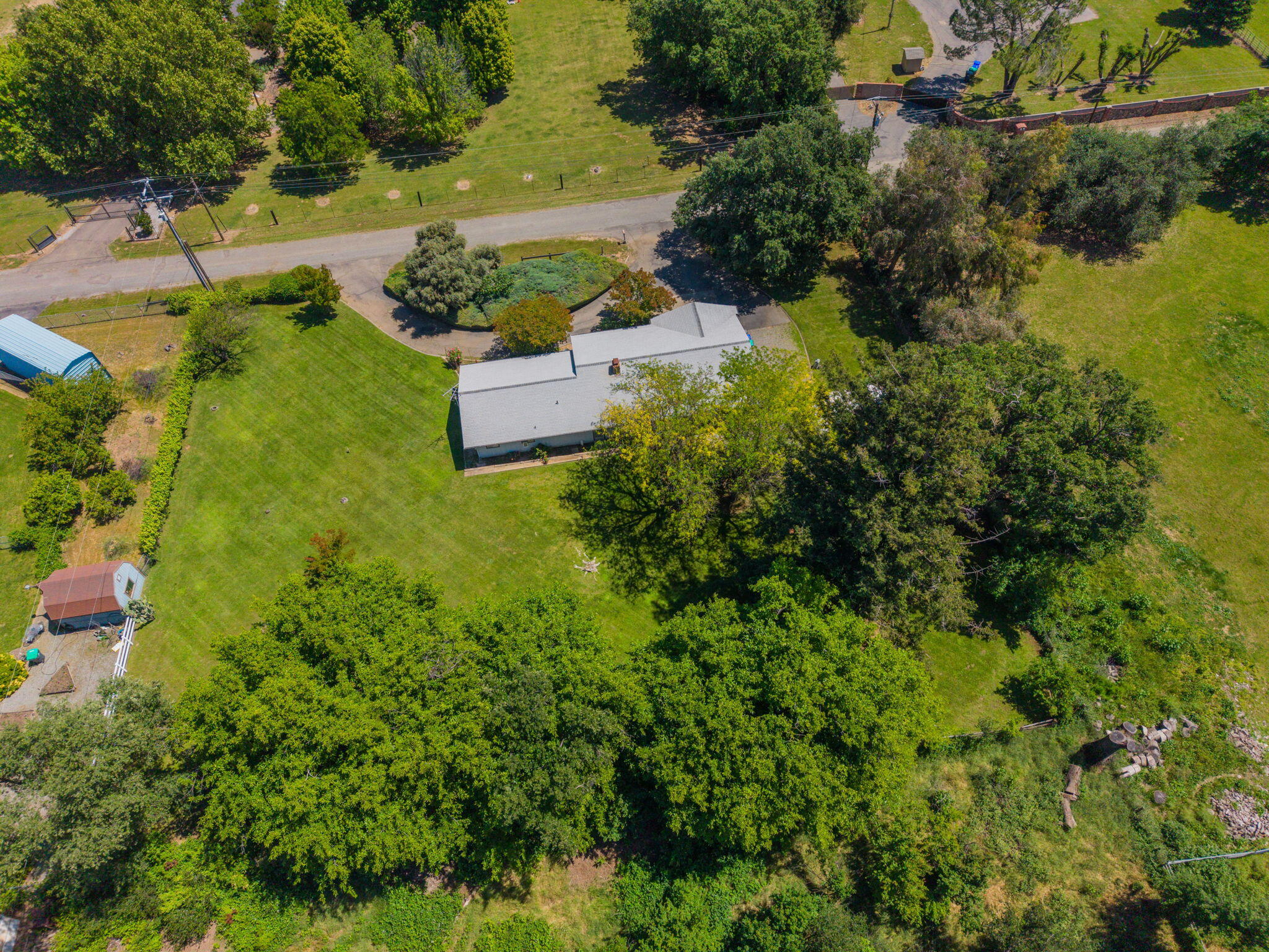 main property photo 50