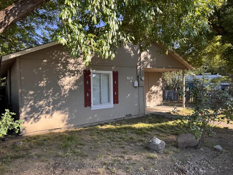 property viewer photo 1