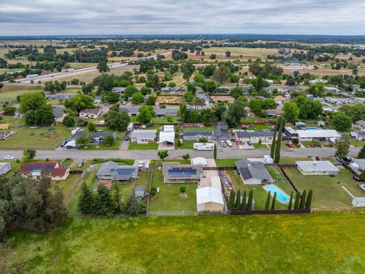 main property photo 41