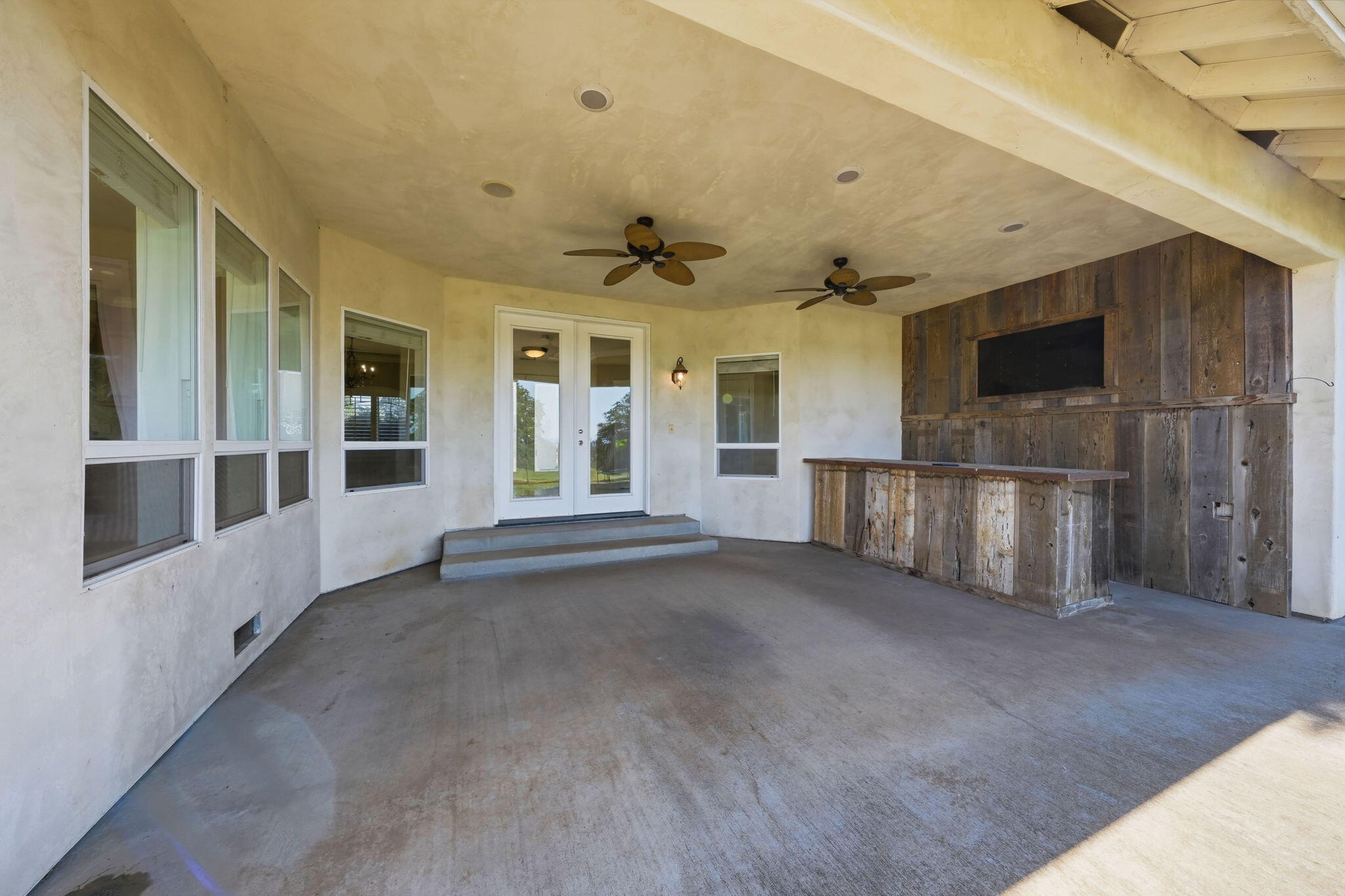 main property photo 41