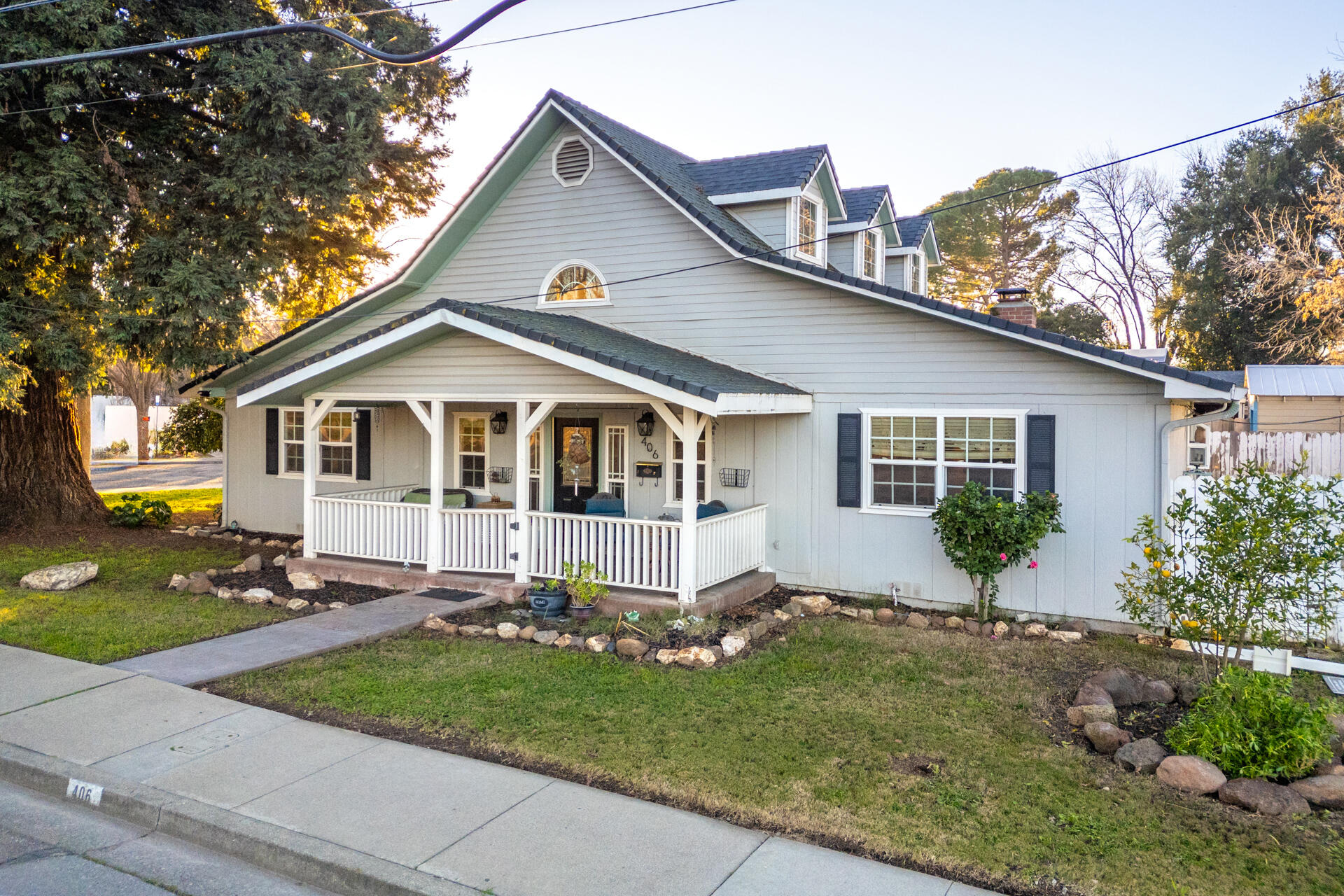 main property photo 23