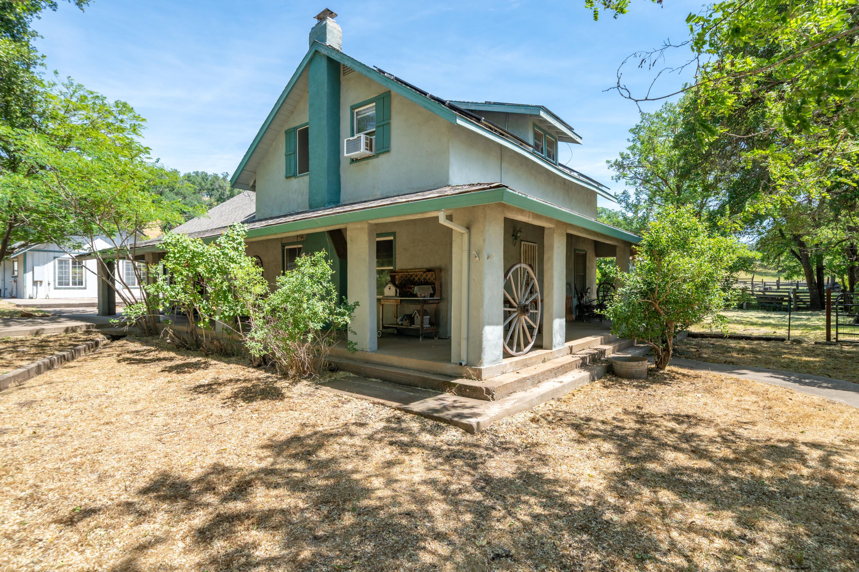 main property photo 13