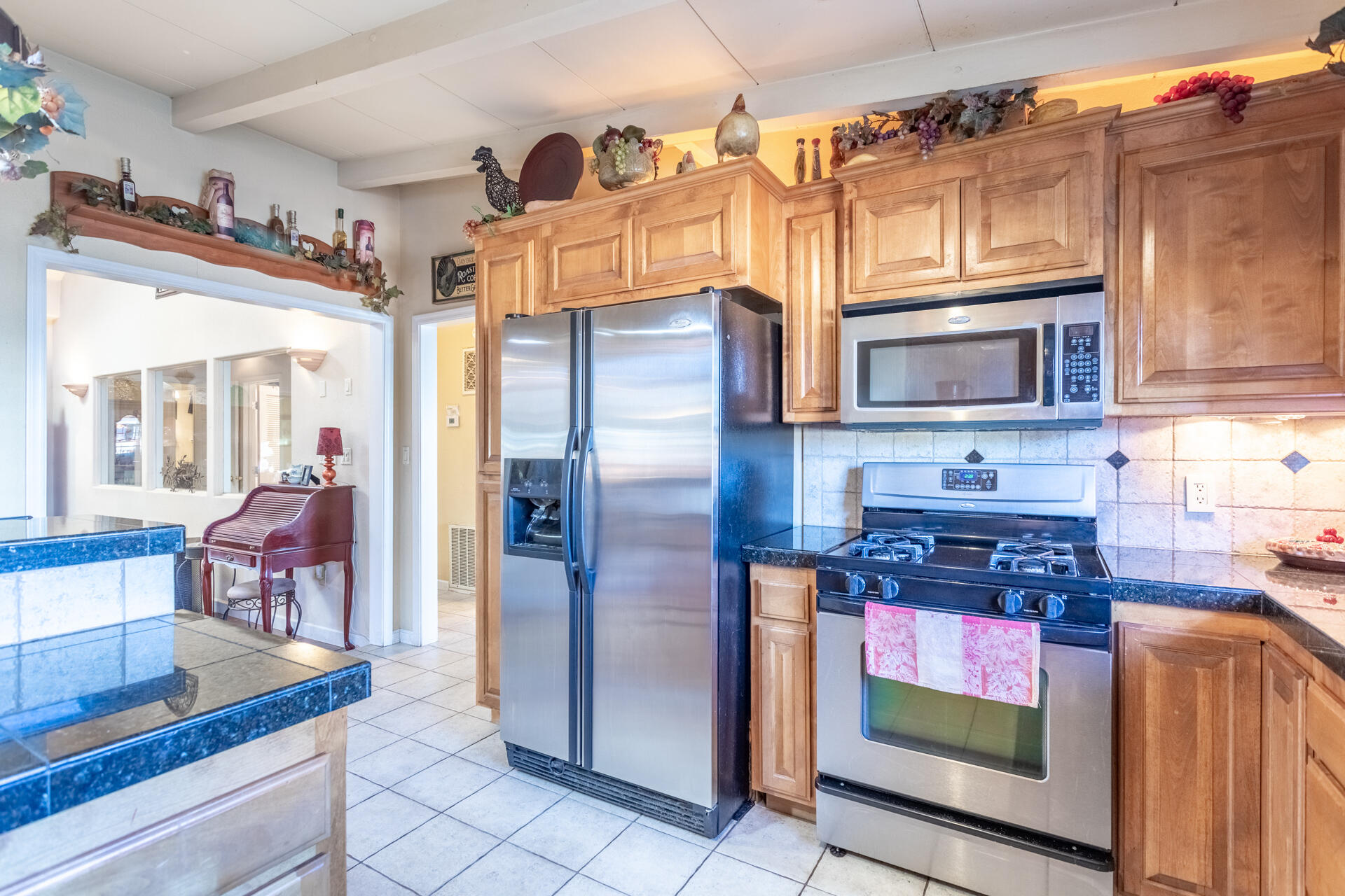 main property photo 8