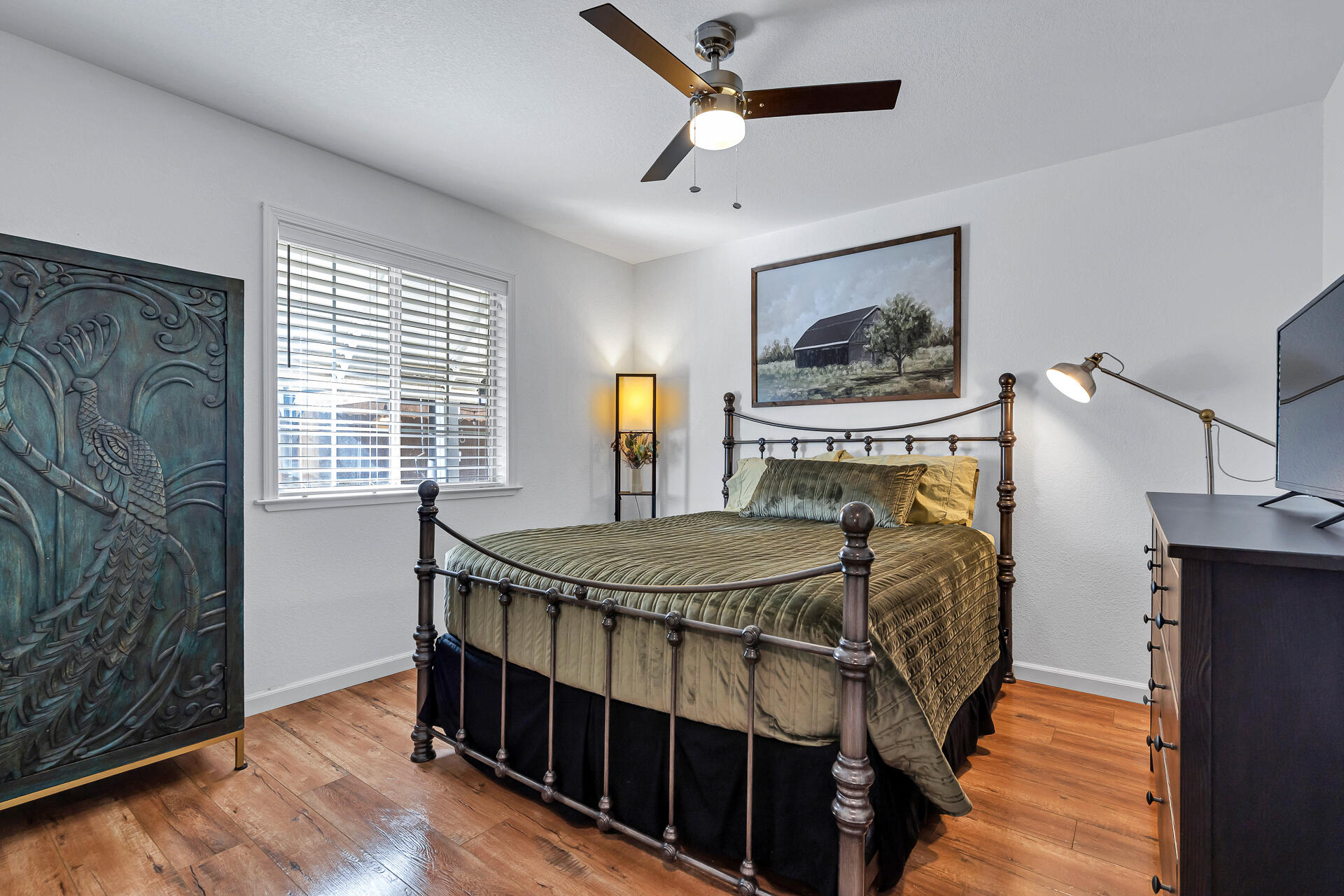 main property photo 44