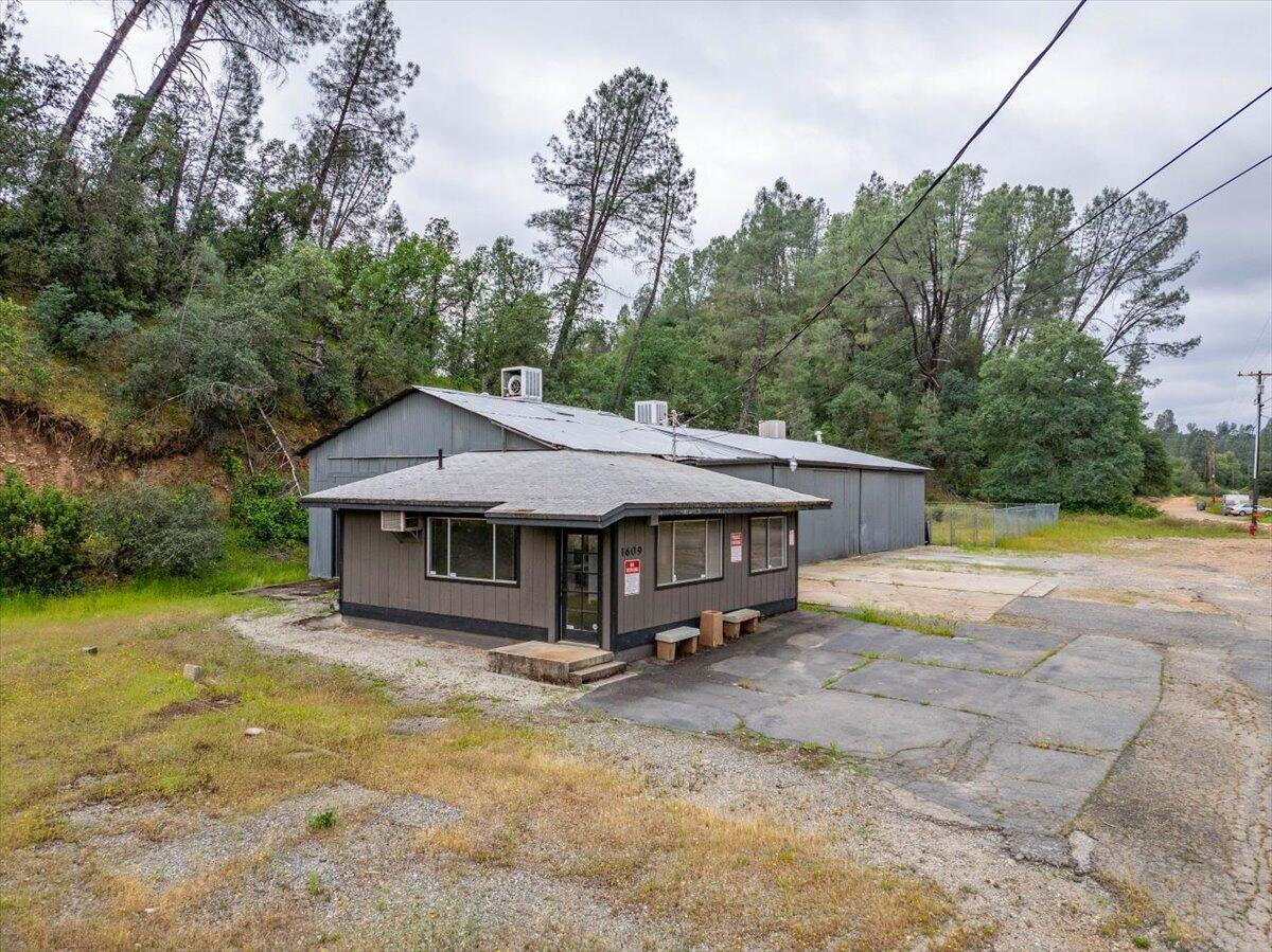 main property photo 23