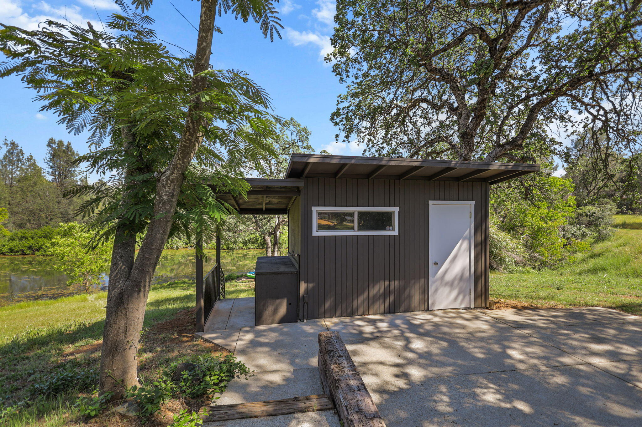 main property photo 43