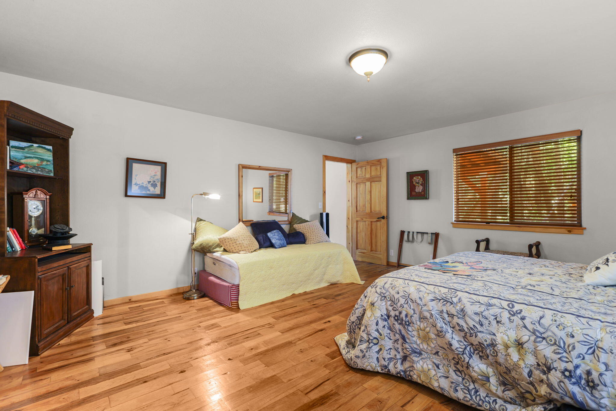 main property photo 73