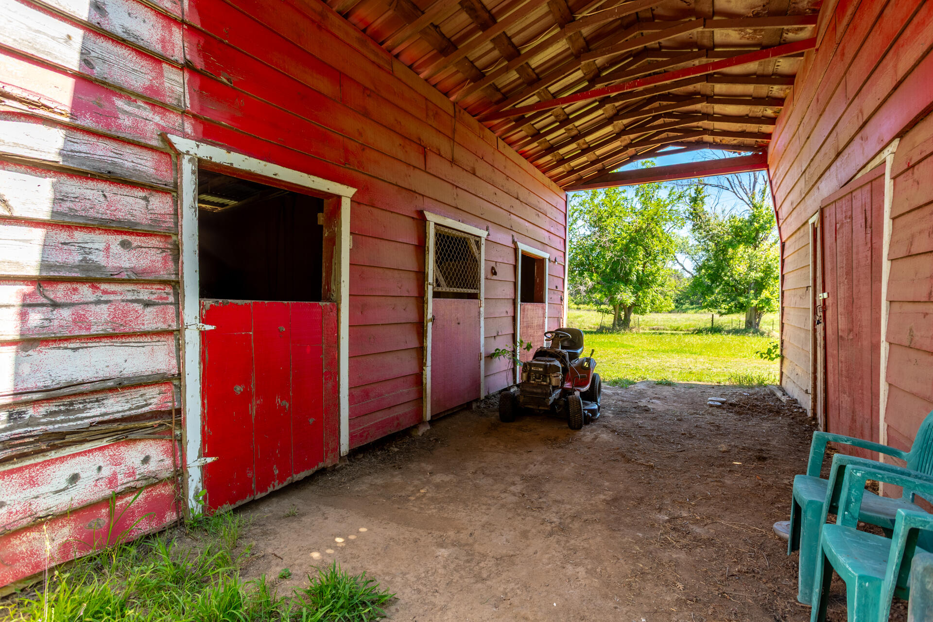 main property photo 23