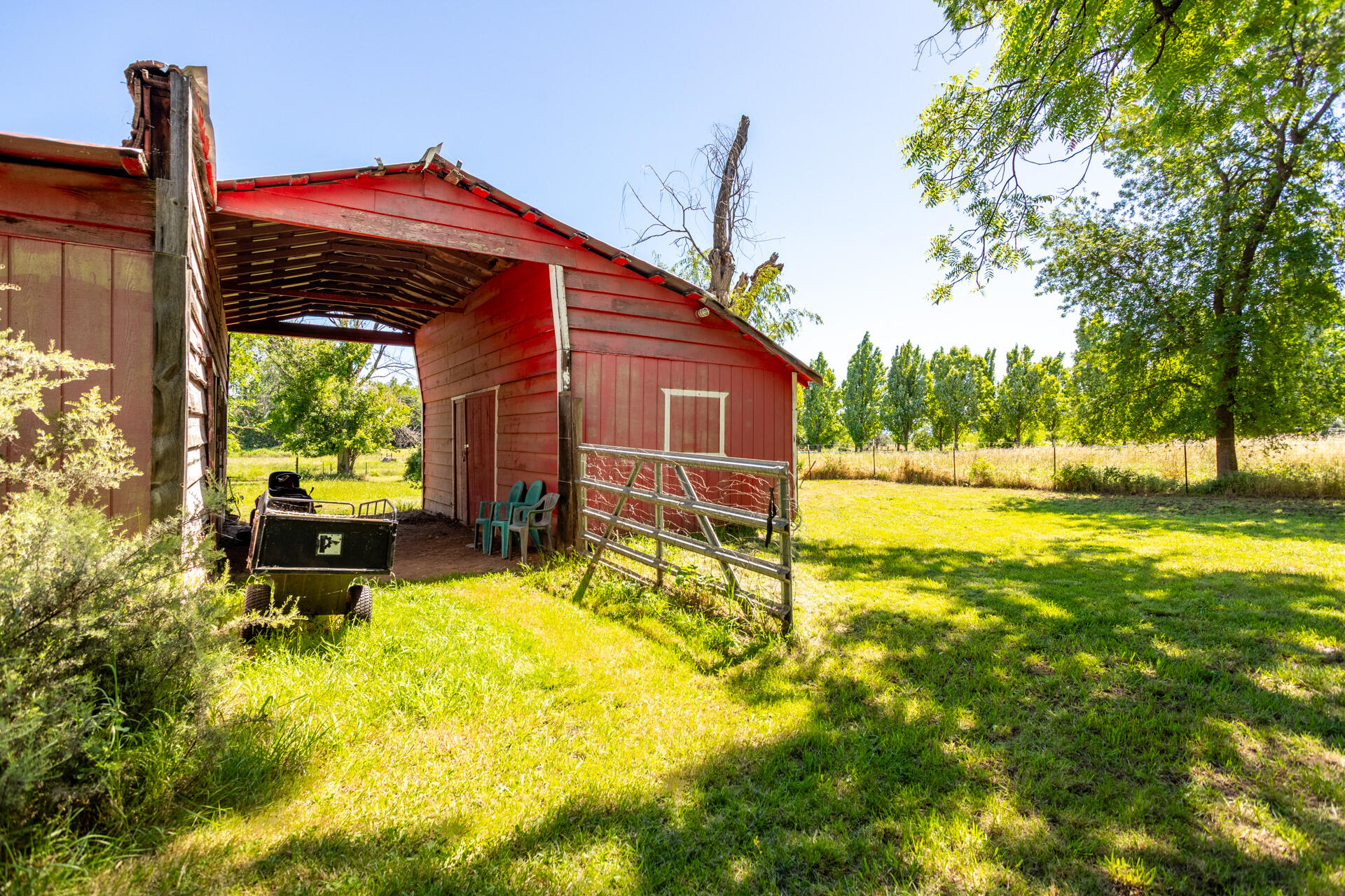 main property photo 31