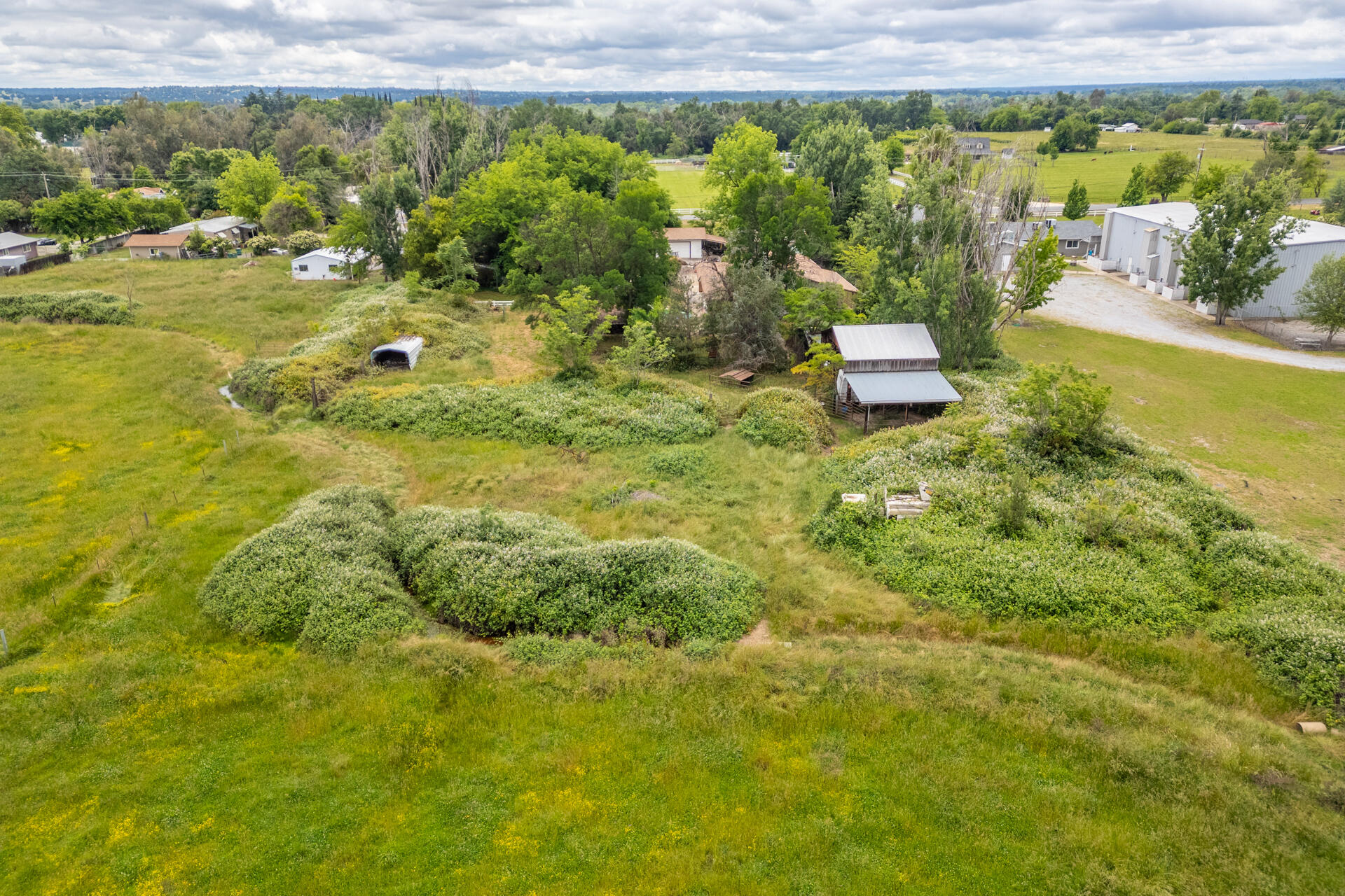 main property photo 25