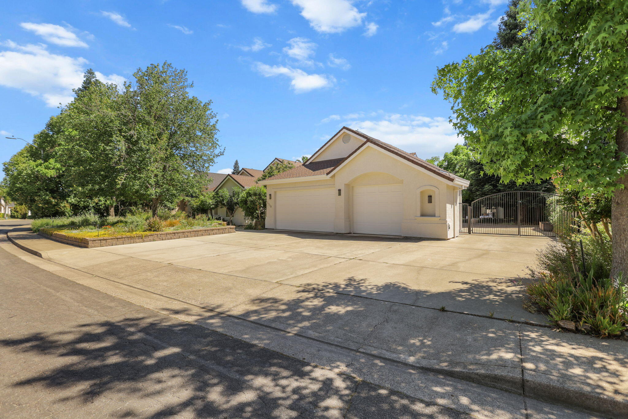 main property photo 113