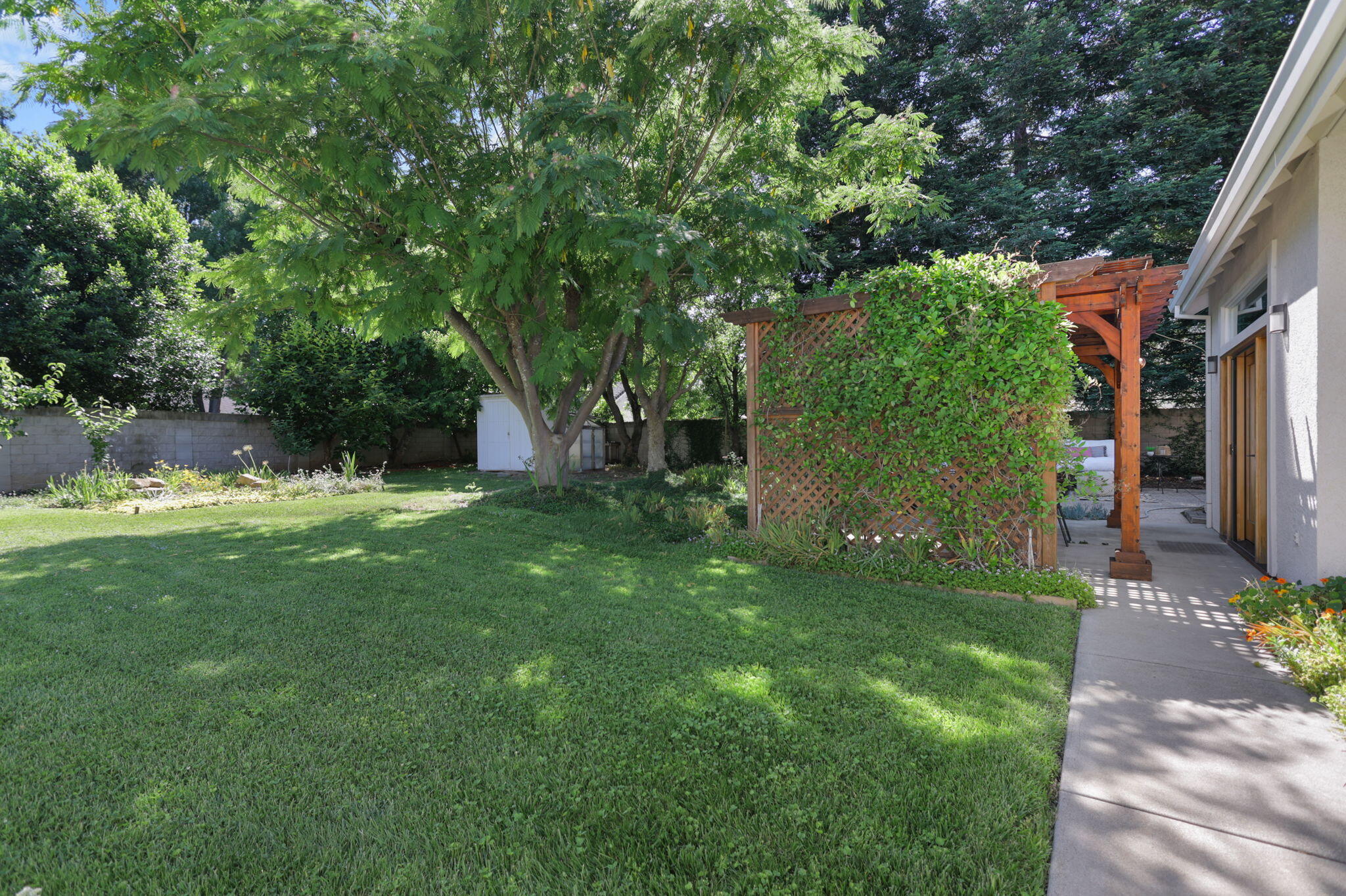 main property photo 41