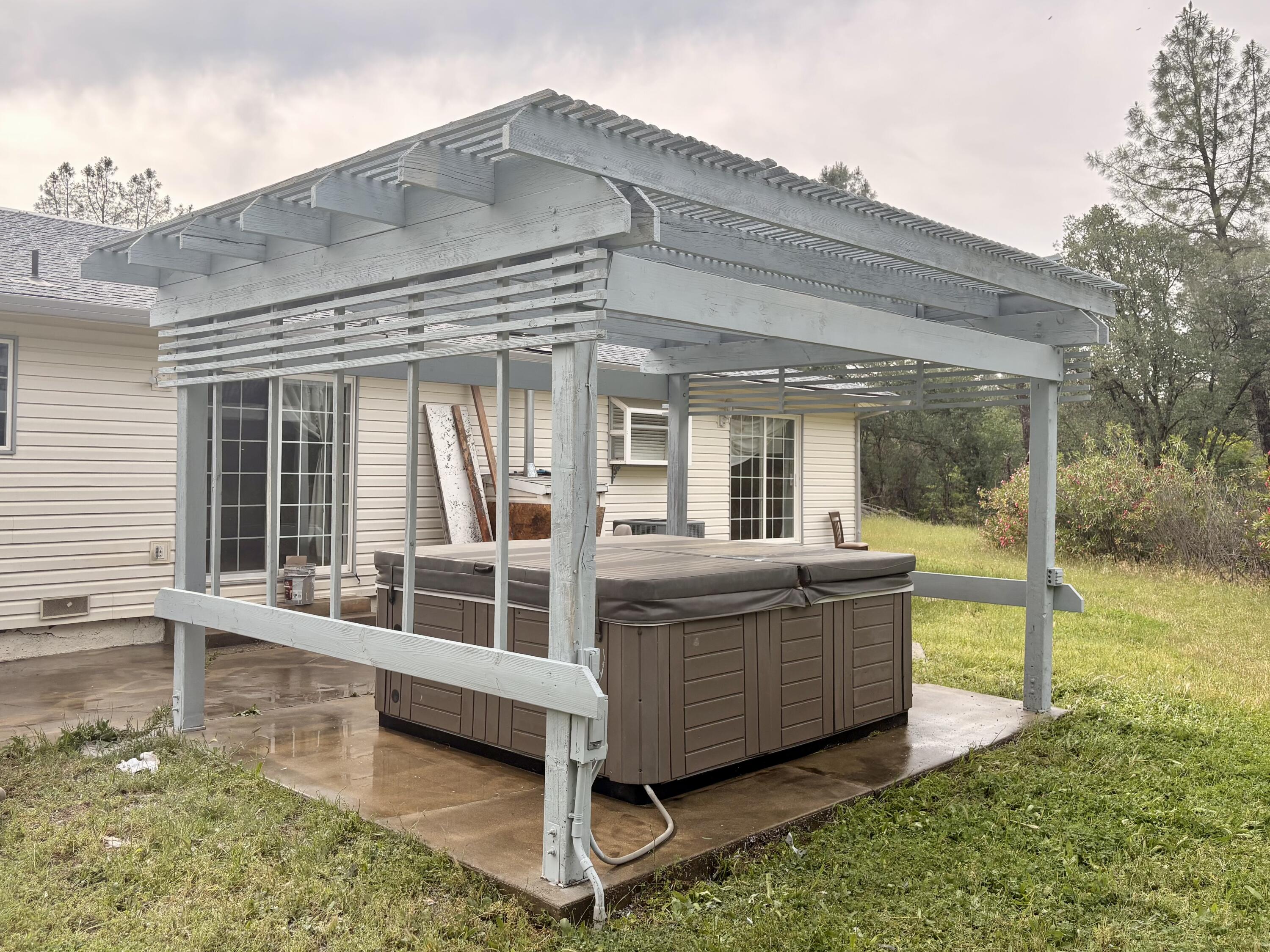 main property photo 30