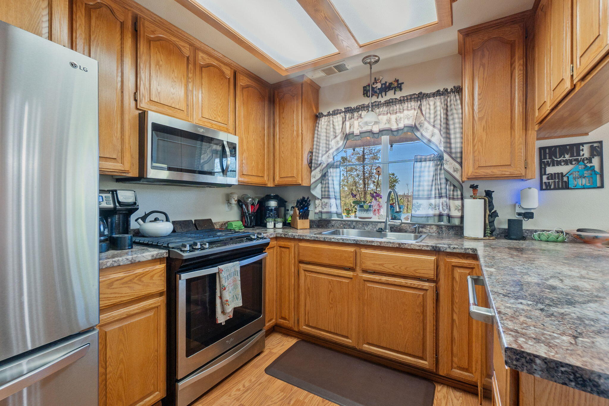 main property photo 16