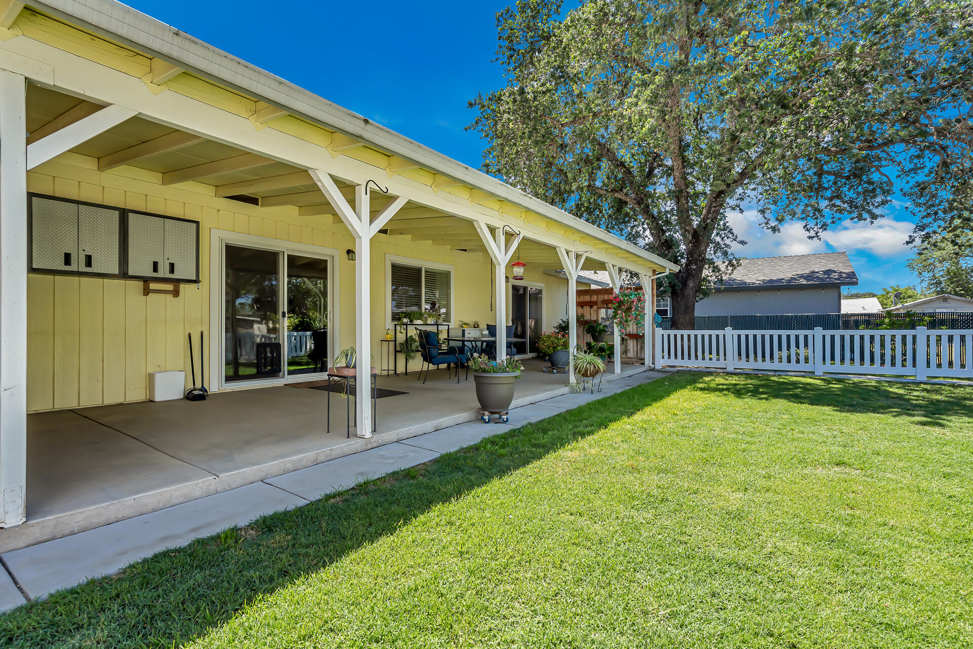 main property photo 40