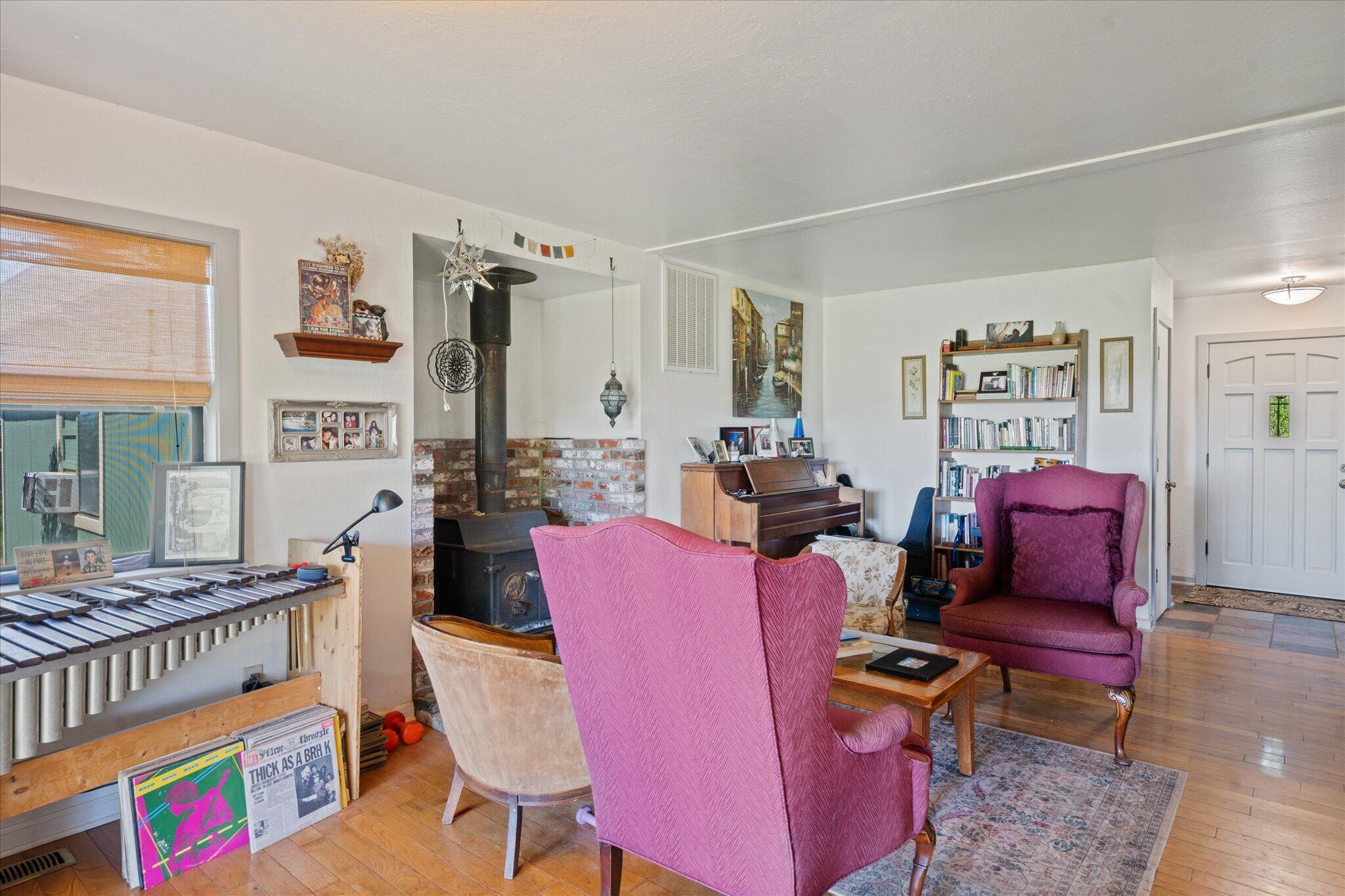 main property photo 8