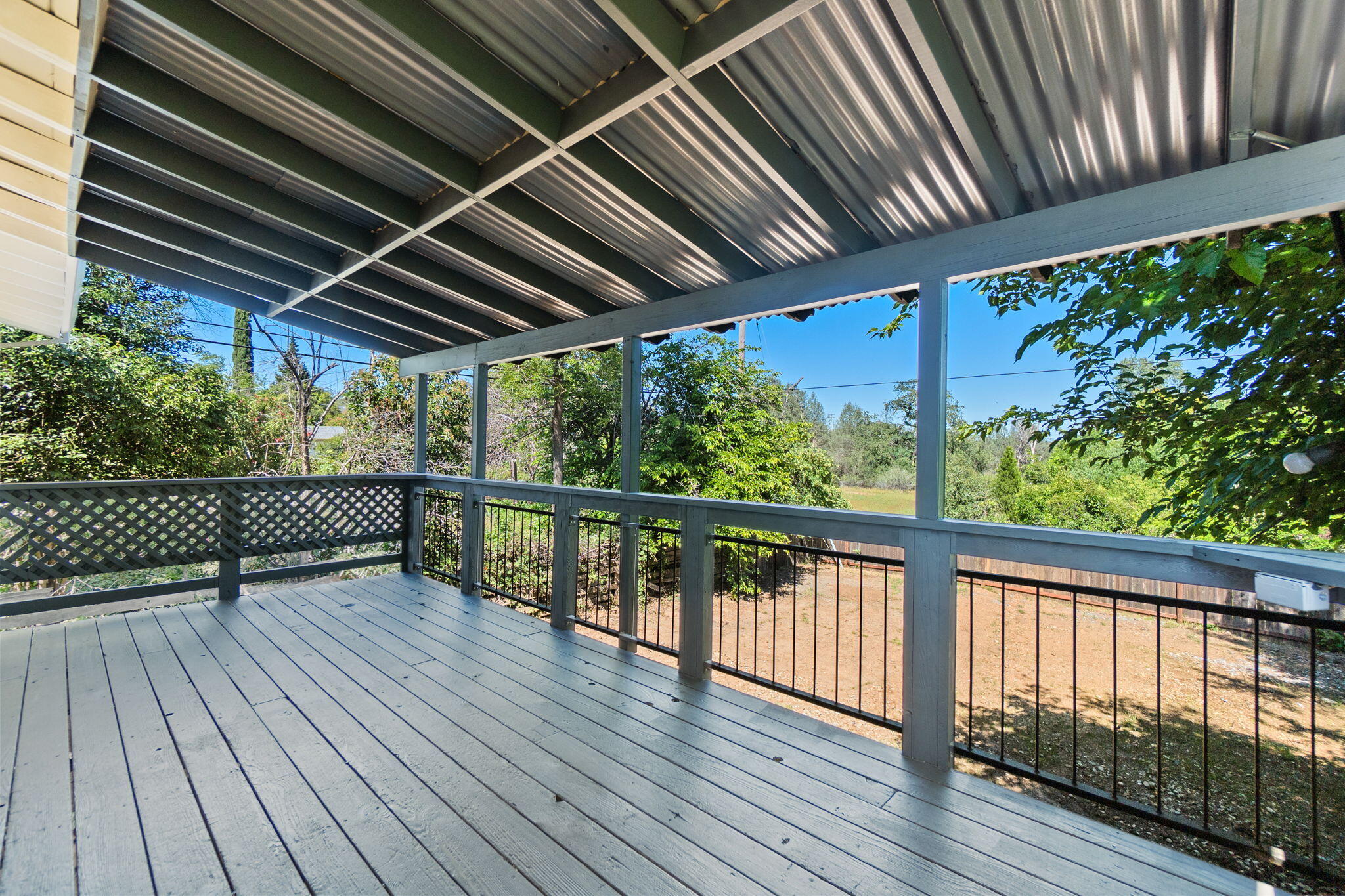 main property photo 34