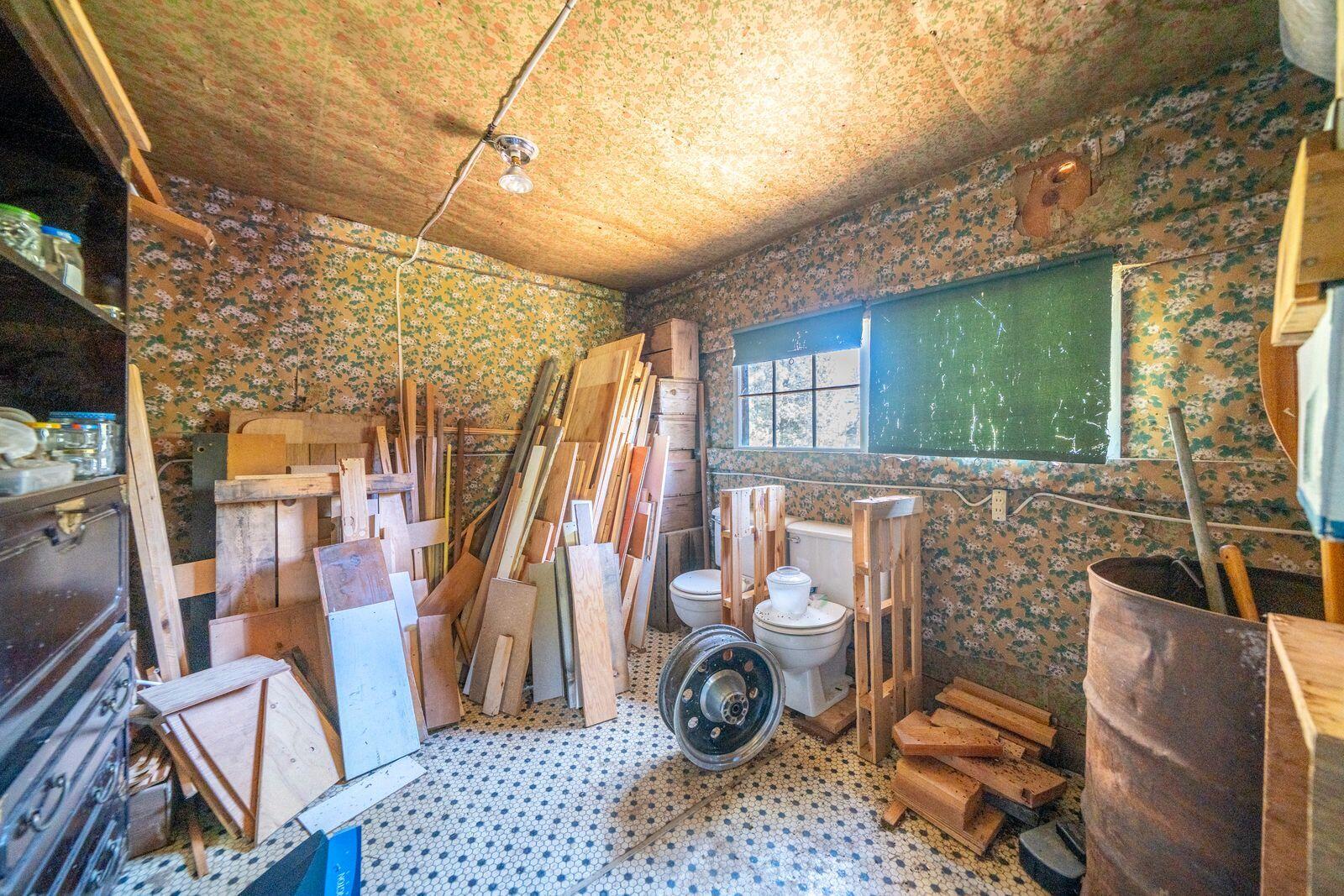 main property photo 74