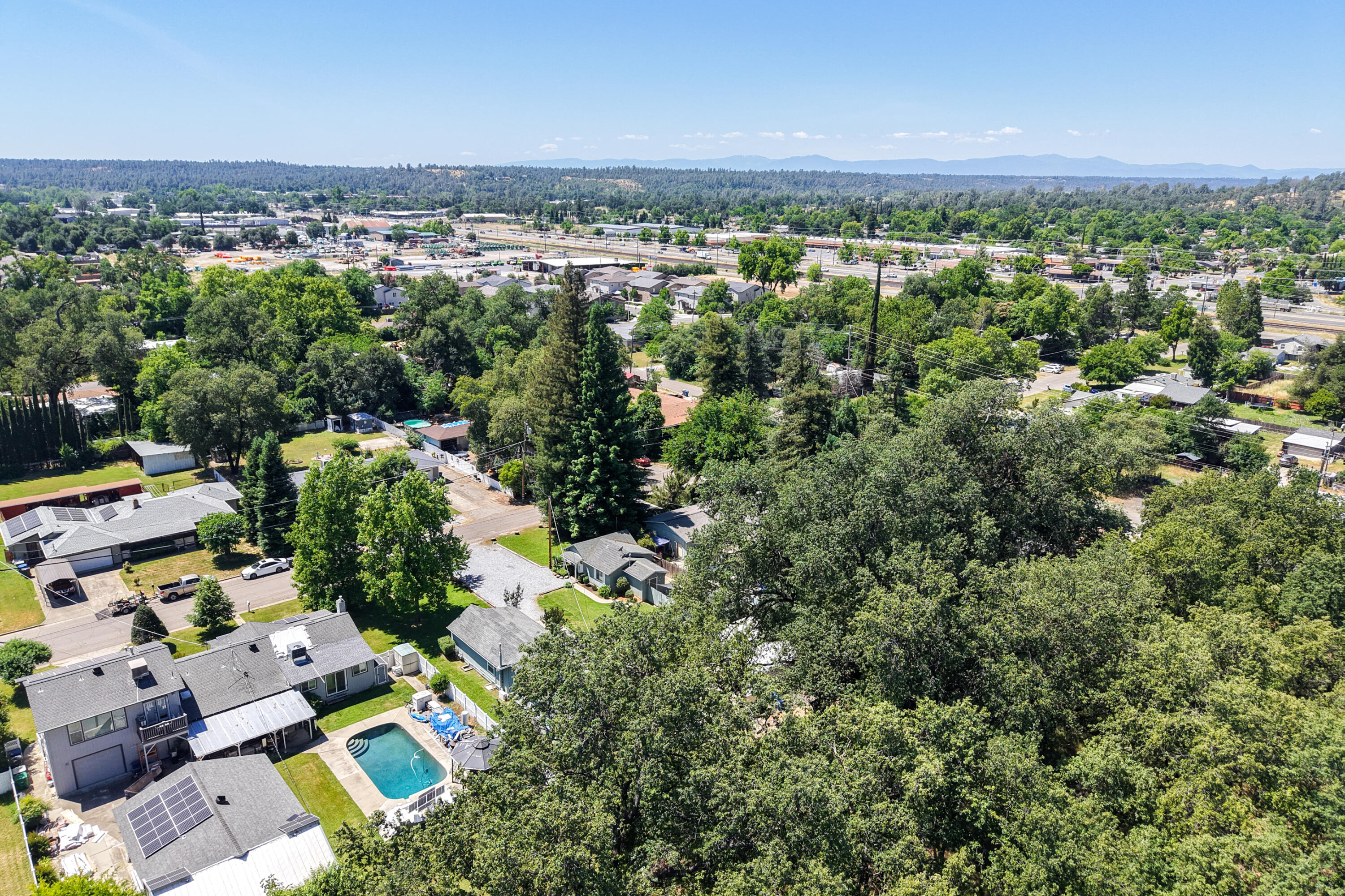 main property photo 74