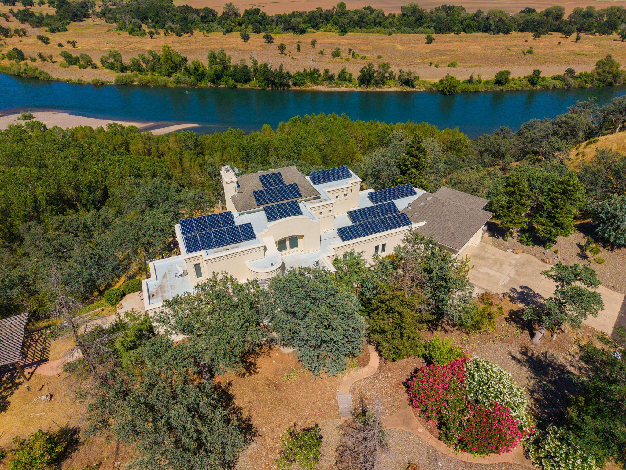 main property photo 61