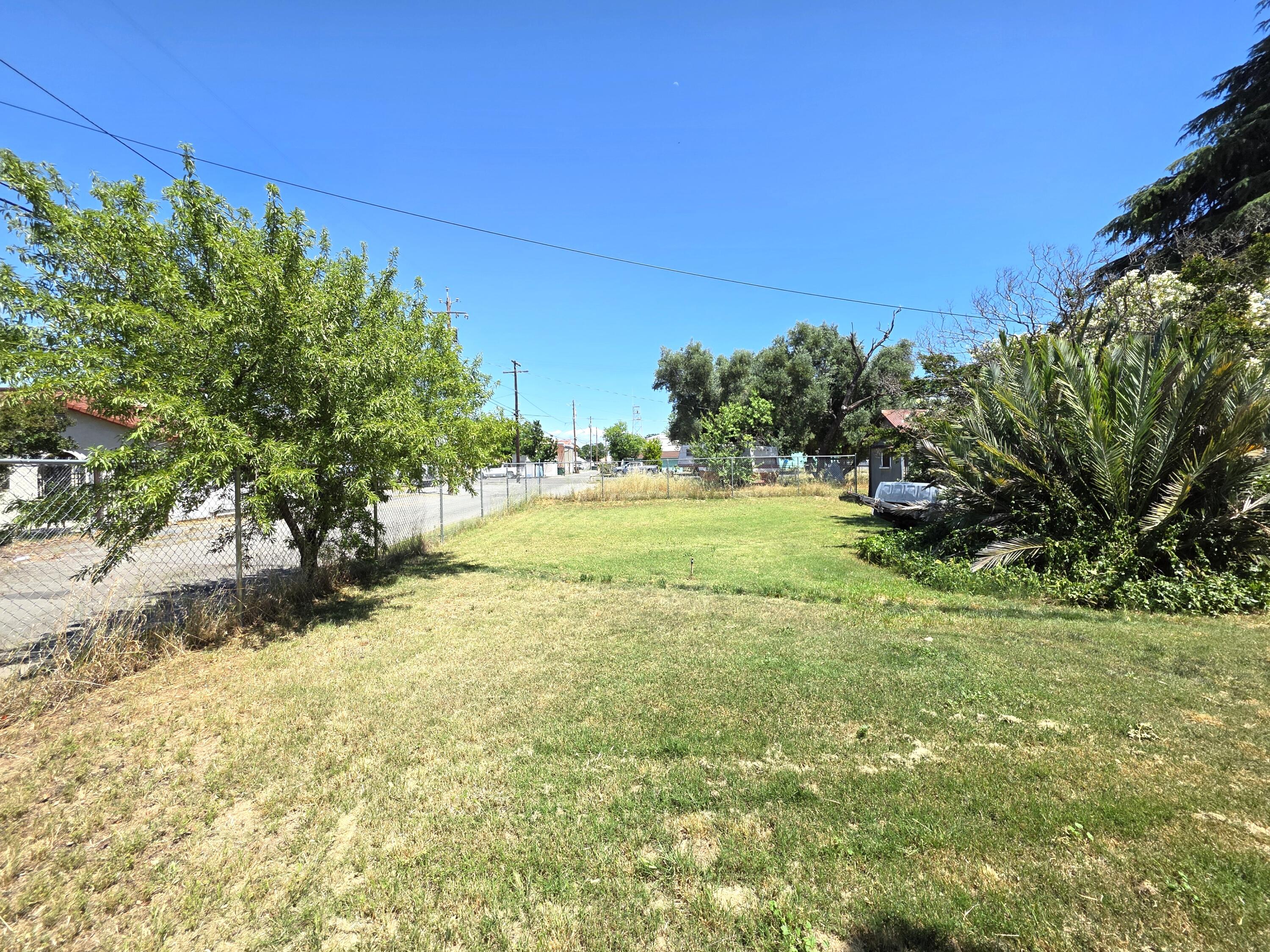 main property photo 31