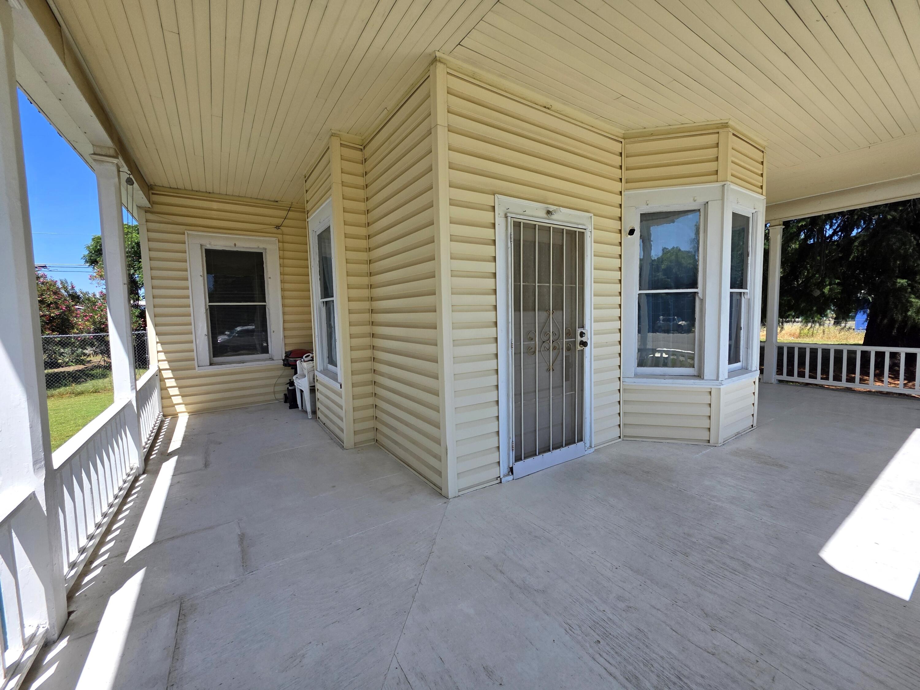 main property photo 40