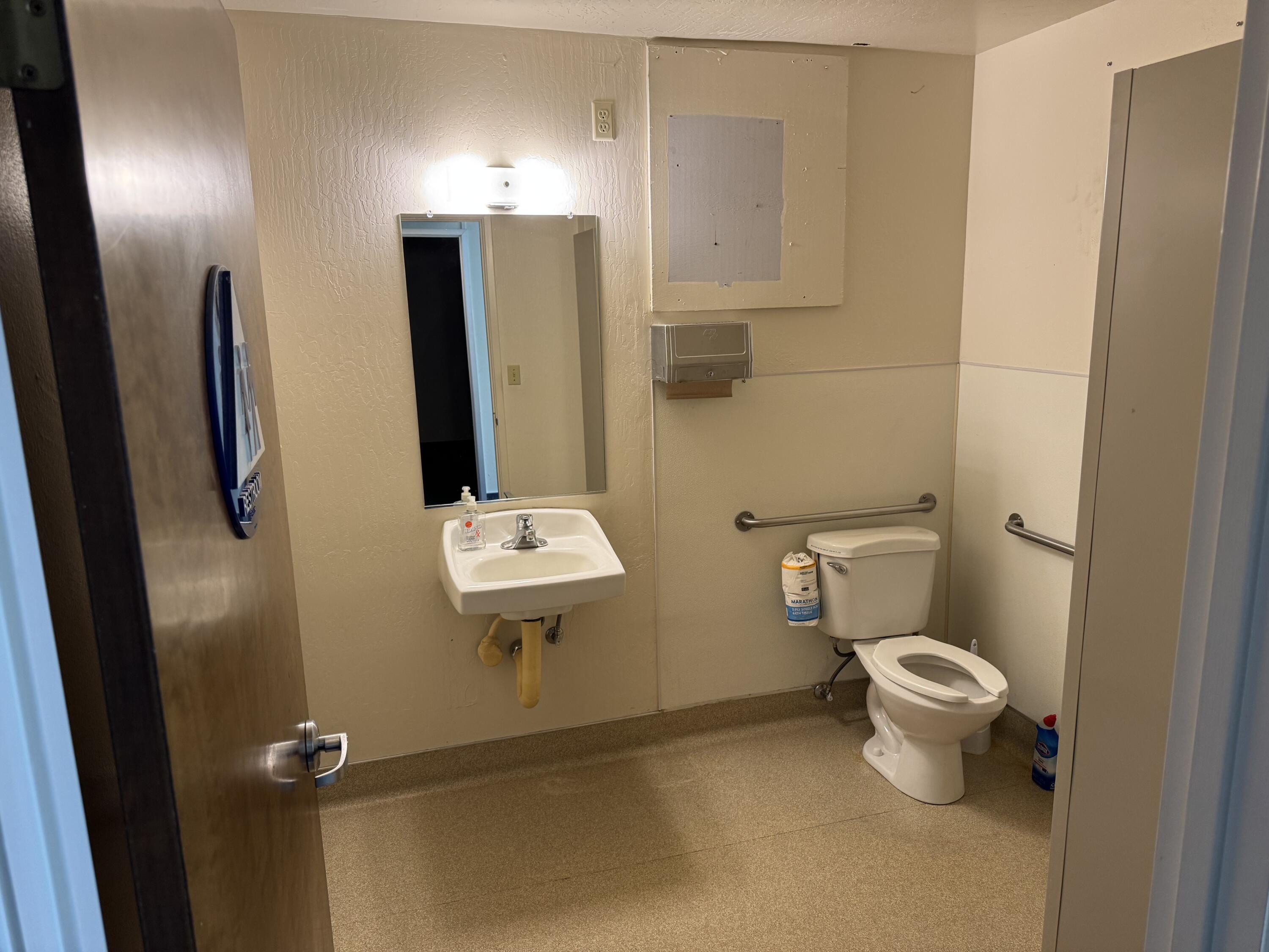 main property photo 17