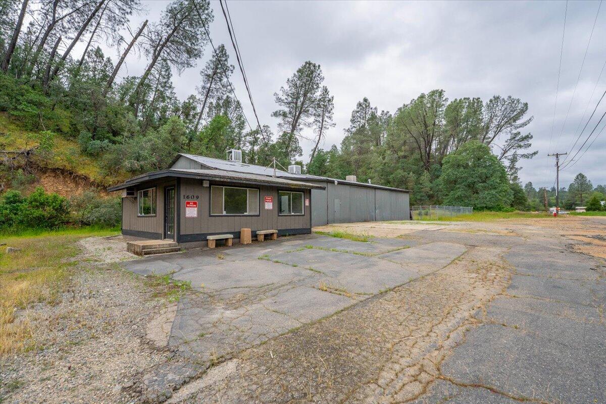 main property photo 29