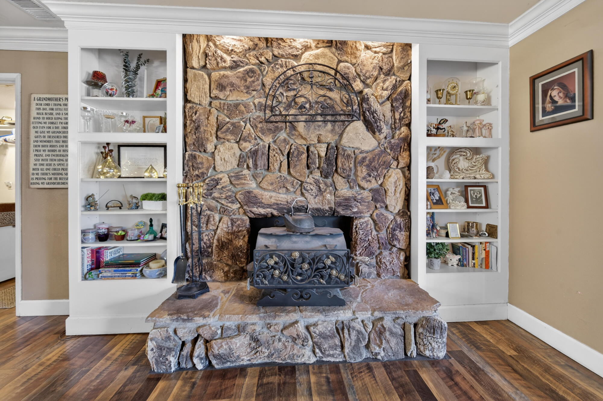 main property photo 10