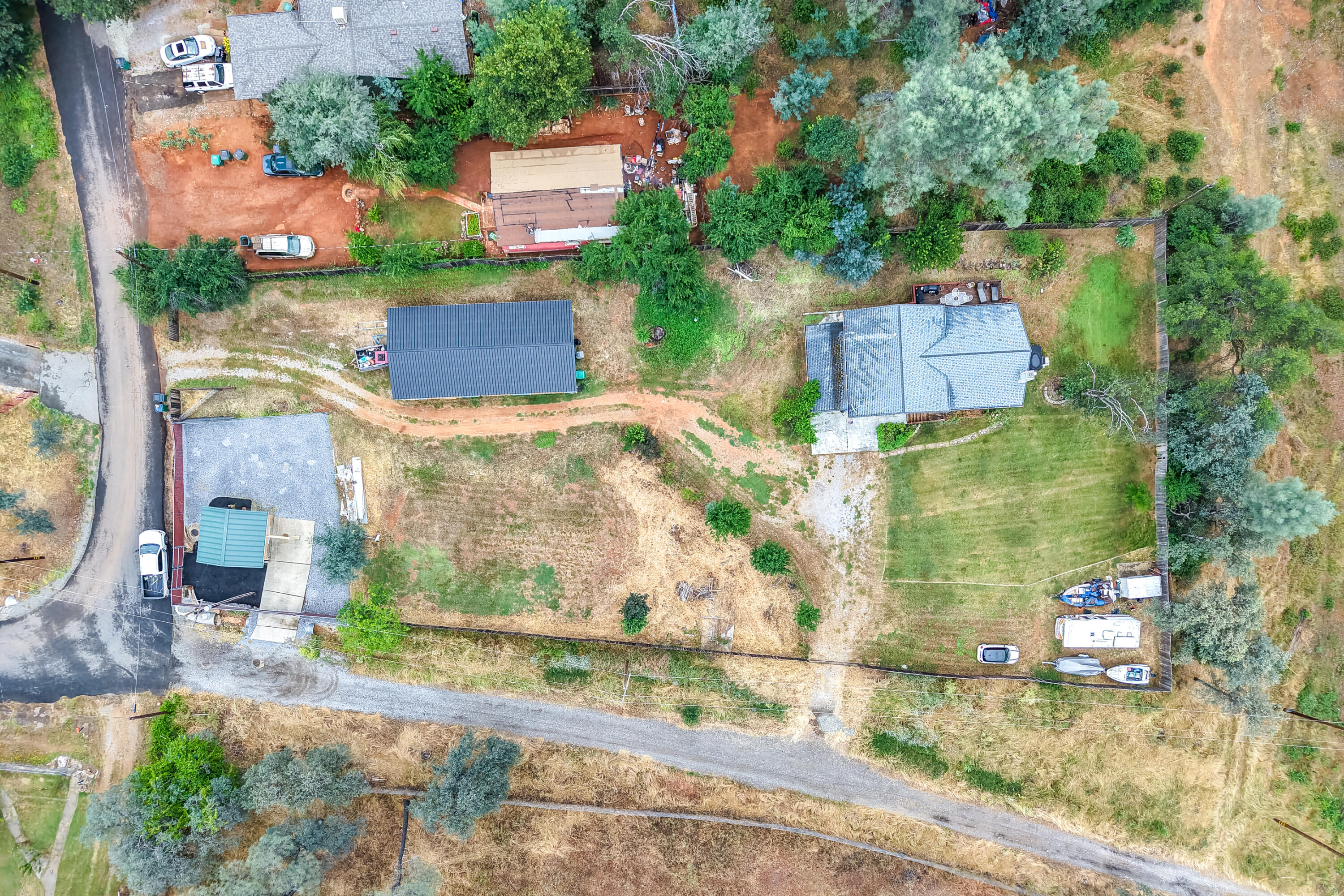 main property photo 16
