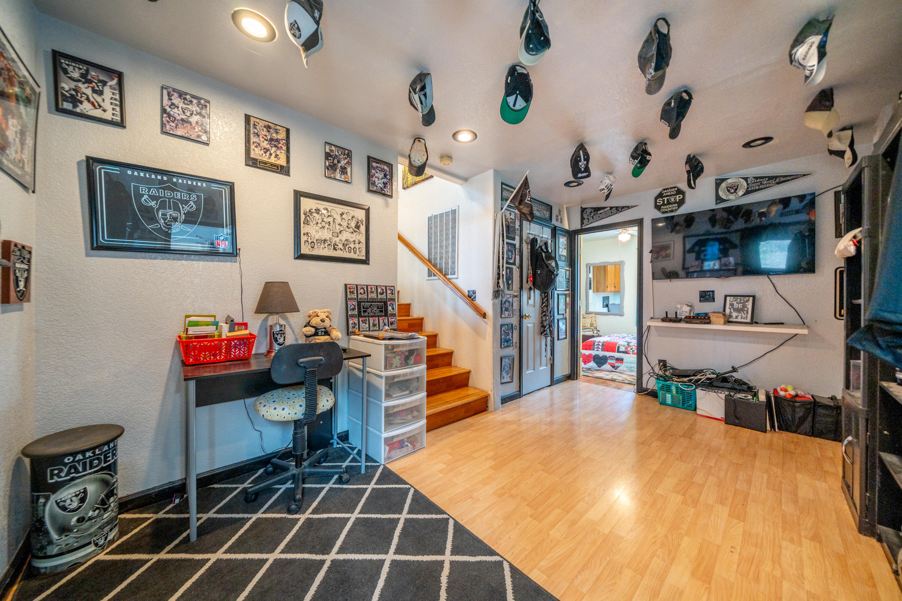 main property photo 48