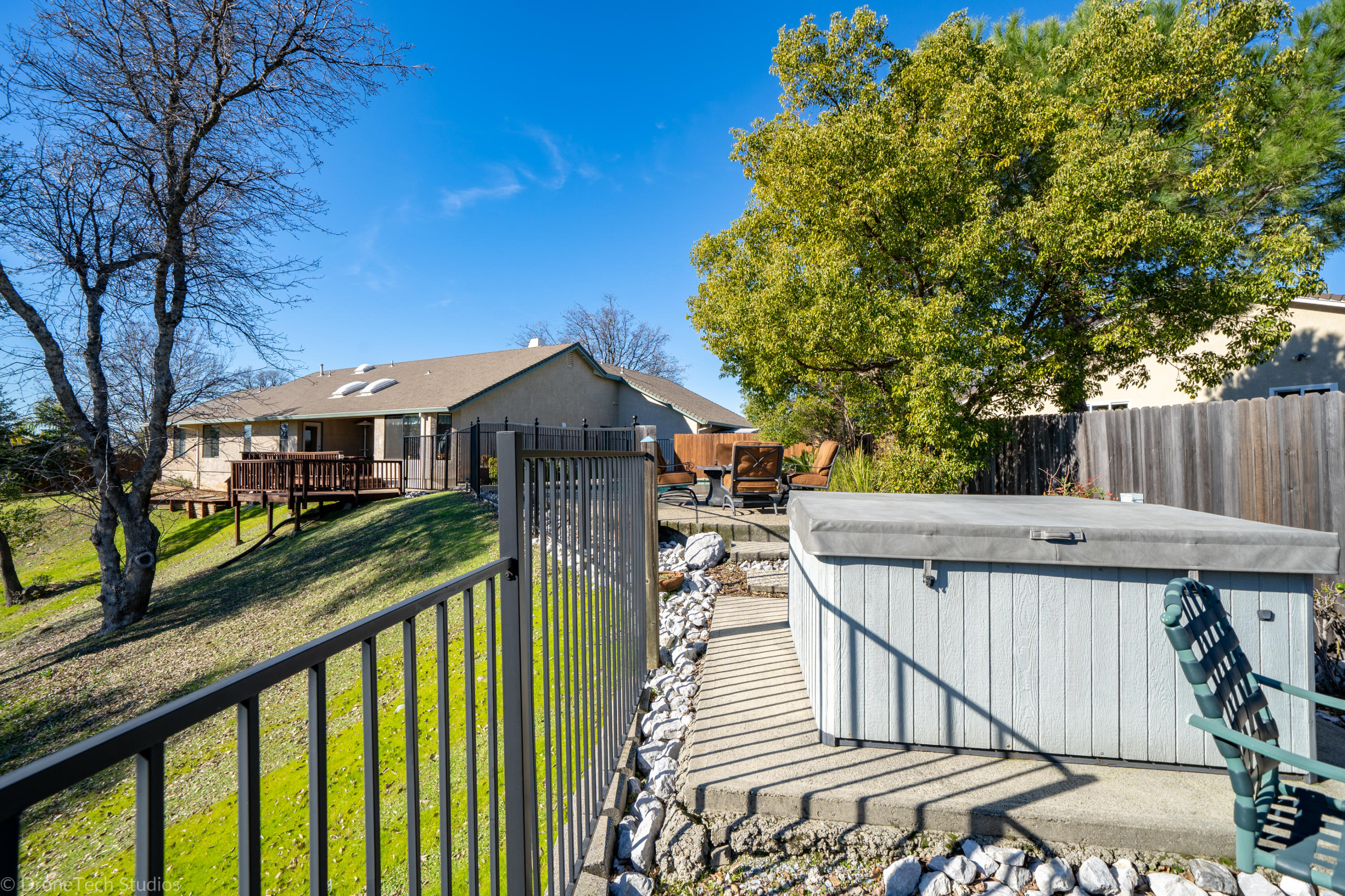main property photo 46