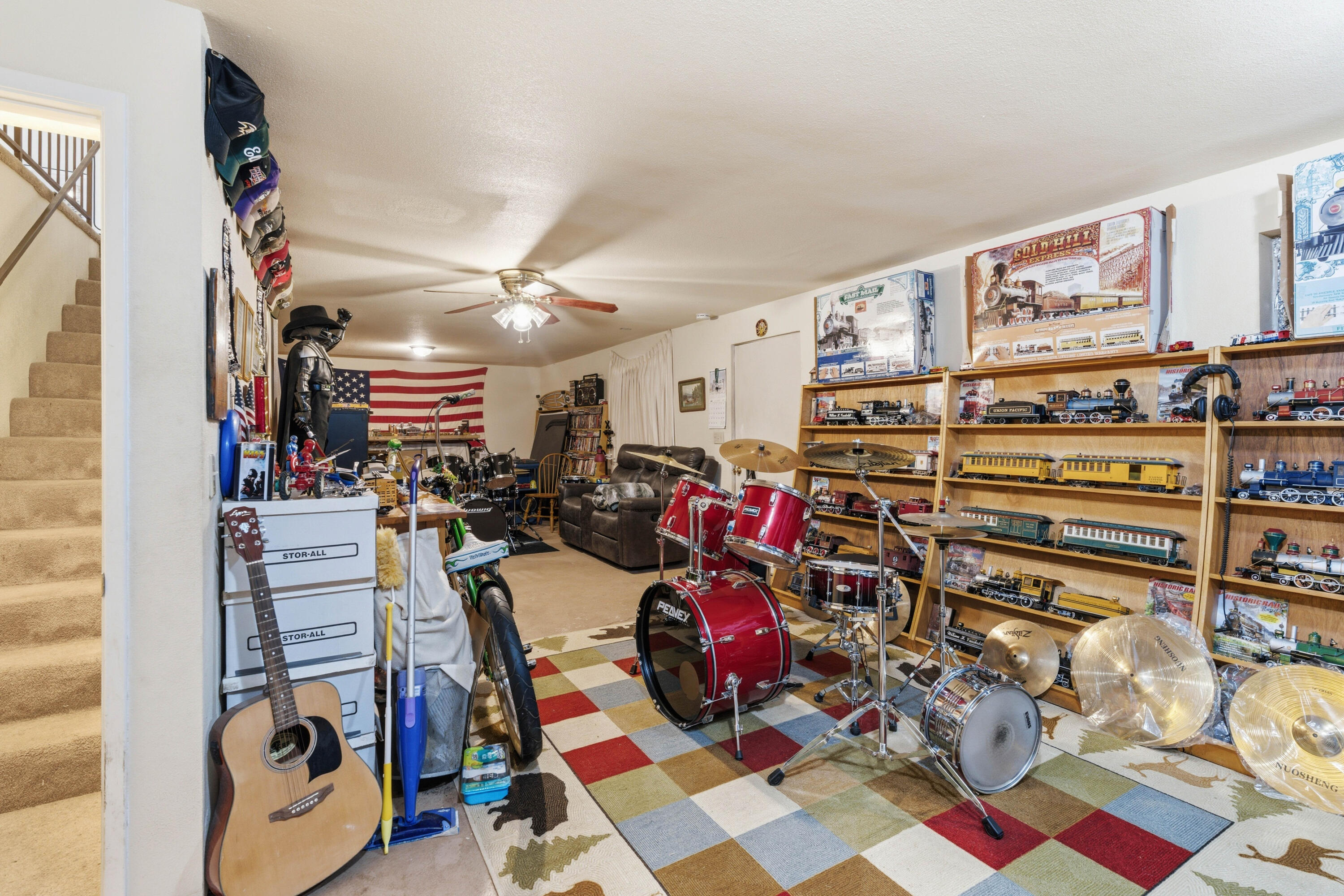 main property photo 24