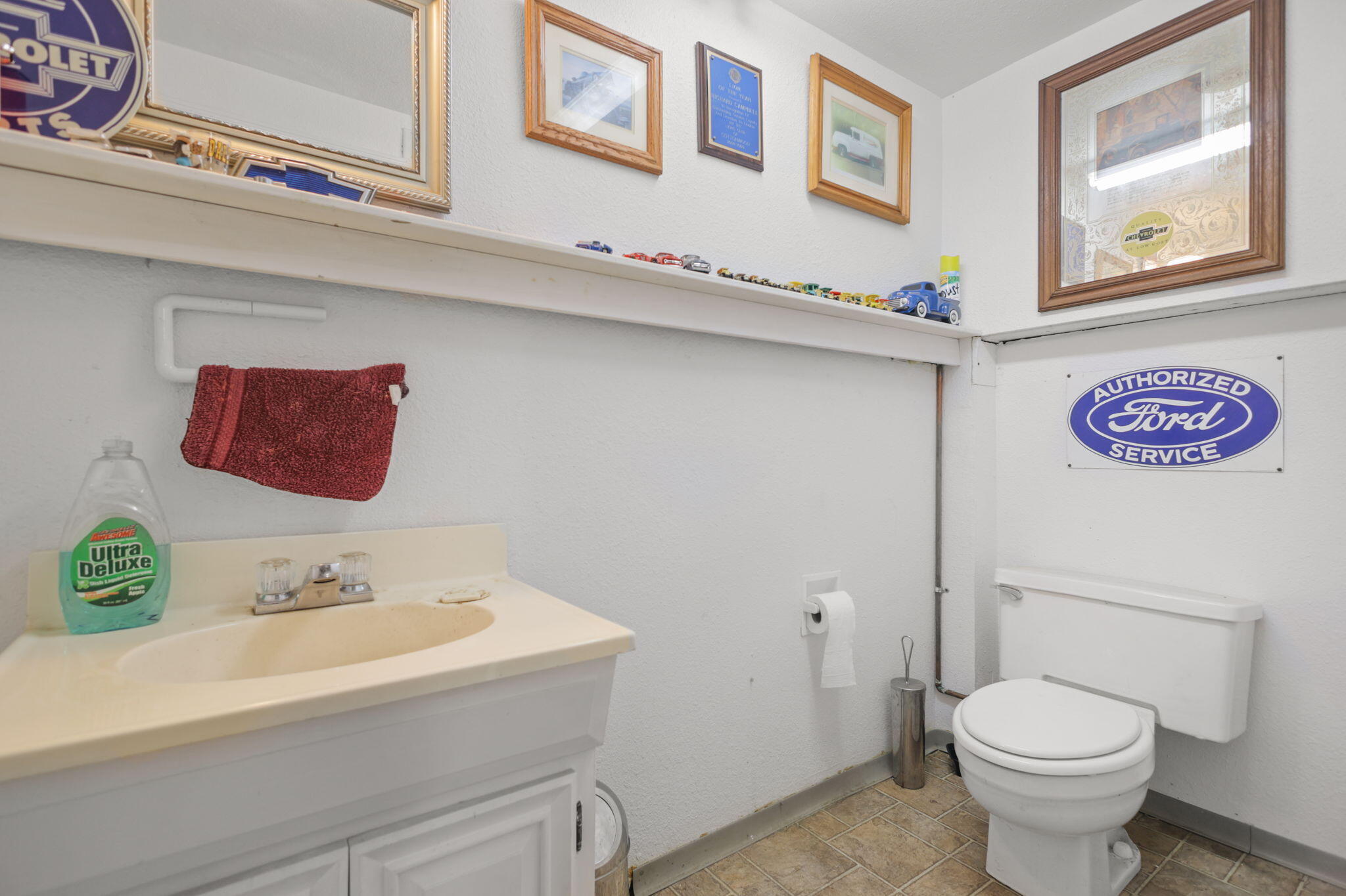 main property photo 24