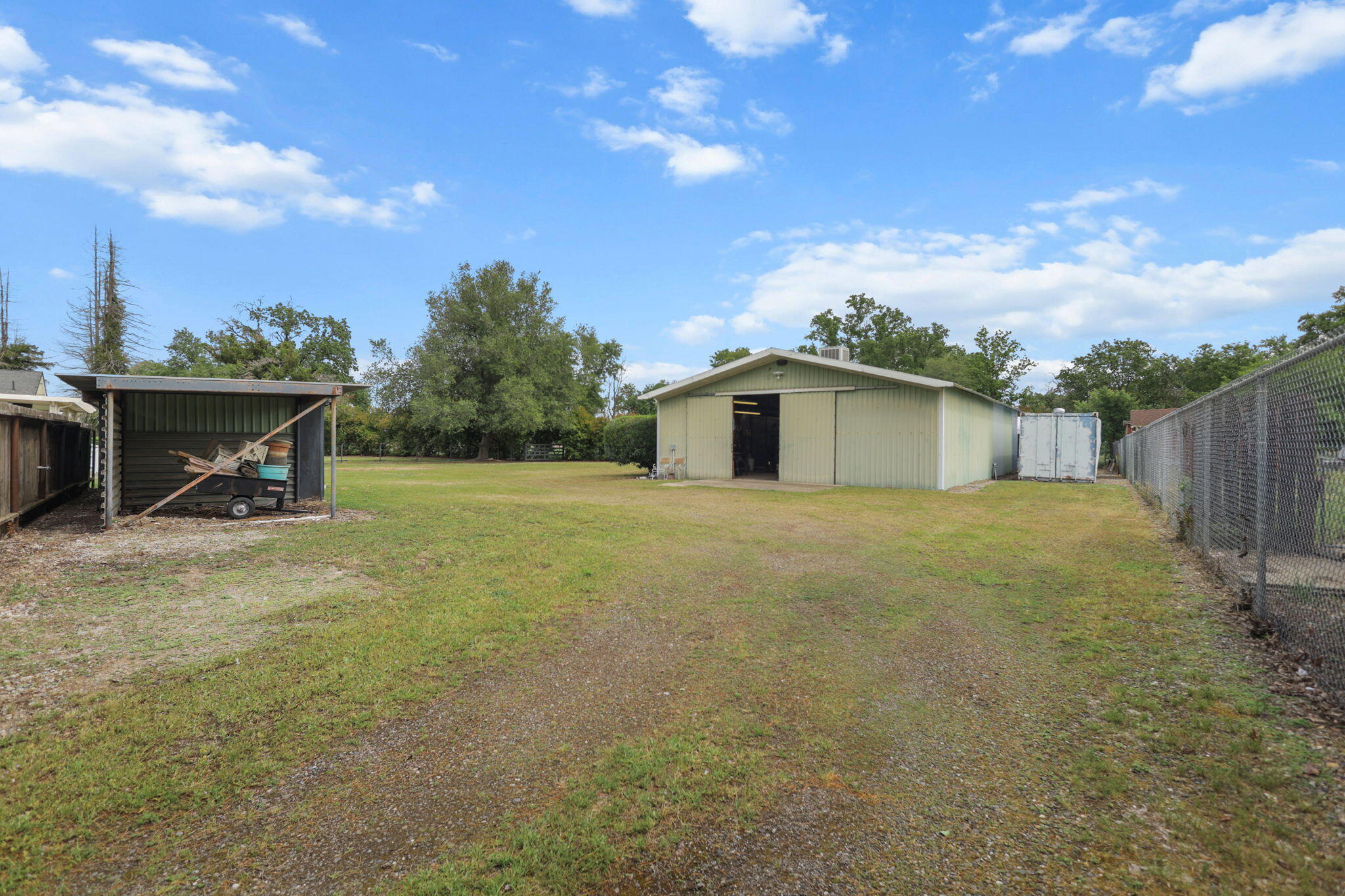 main property photo 29